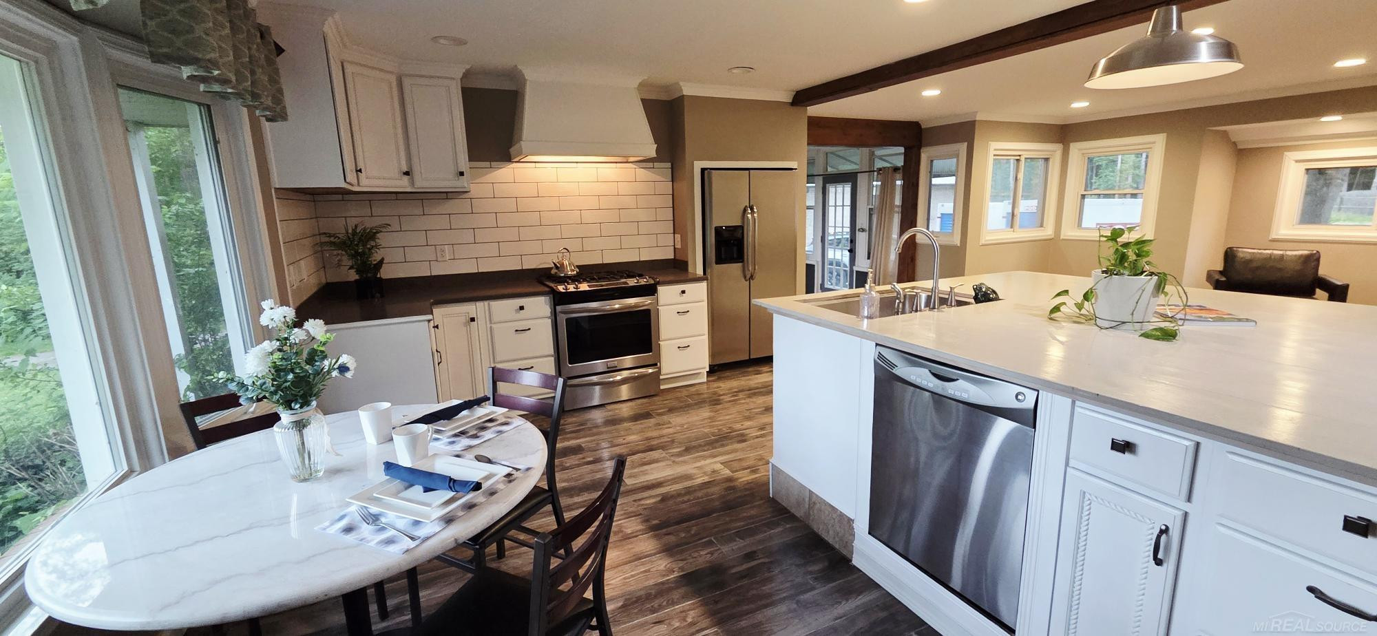 4579 Lakeshore Road, MI 48059 — Photo 5