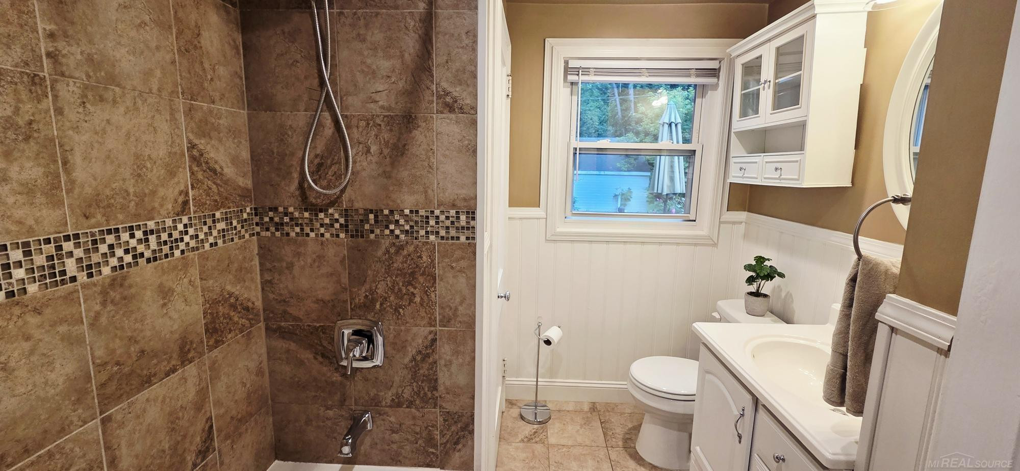 4579 Lakeshore Road, MI 48059 — Photo 18