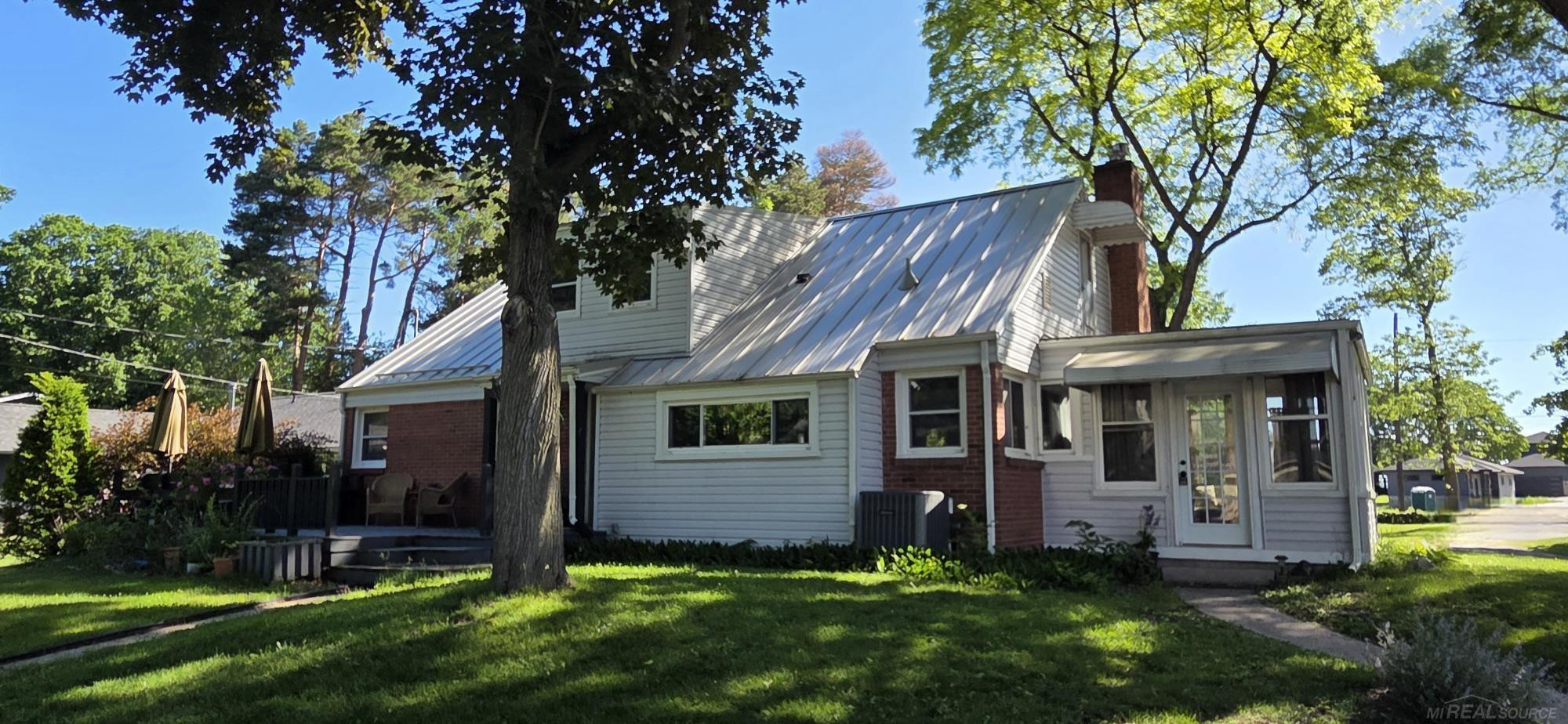 4579 Lakeshore Road, MI 48059 — Photo 36