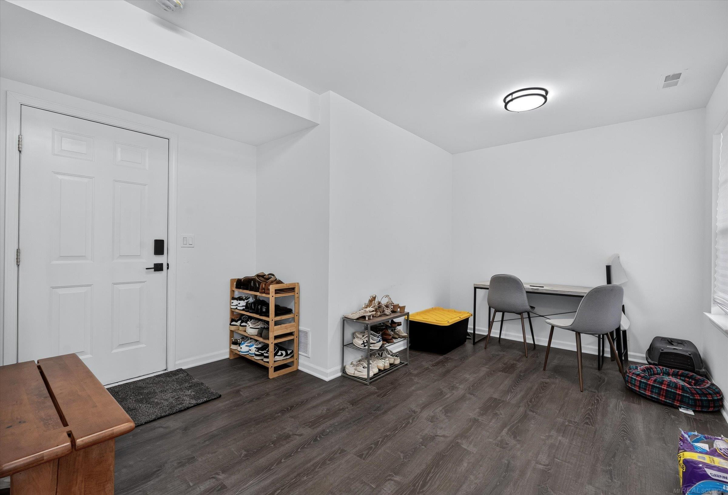 3981 Trailway Commons Circle, MI 48326 — Photo 10