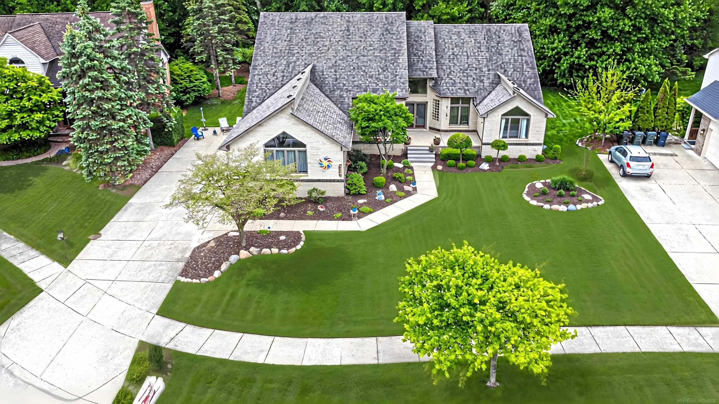 43737 Saint Julian Court, Sterling Heights, MI 48314 — front exterior