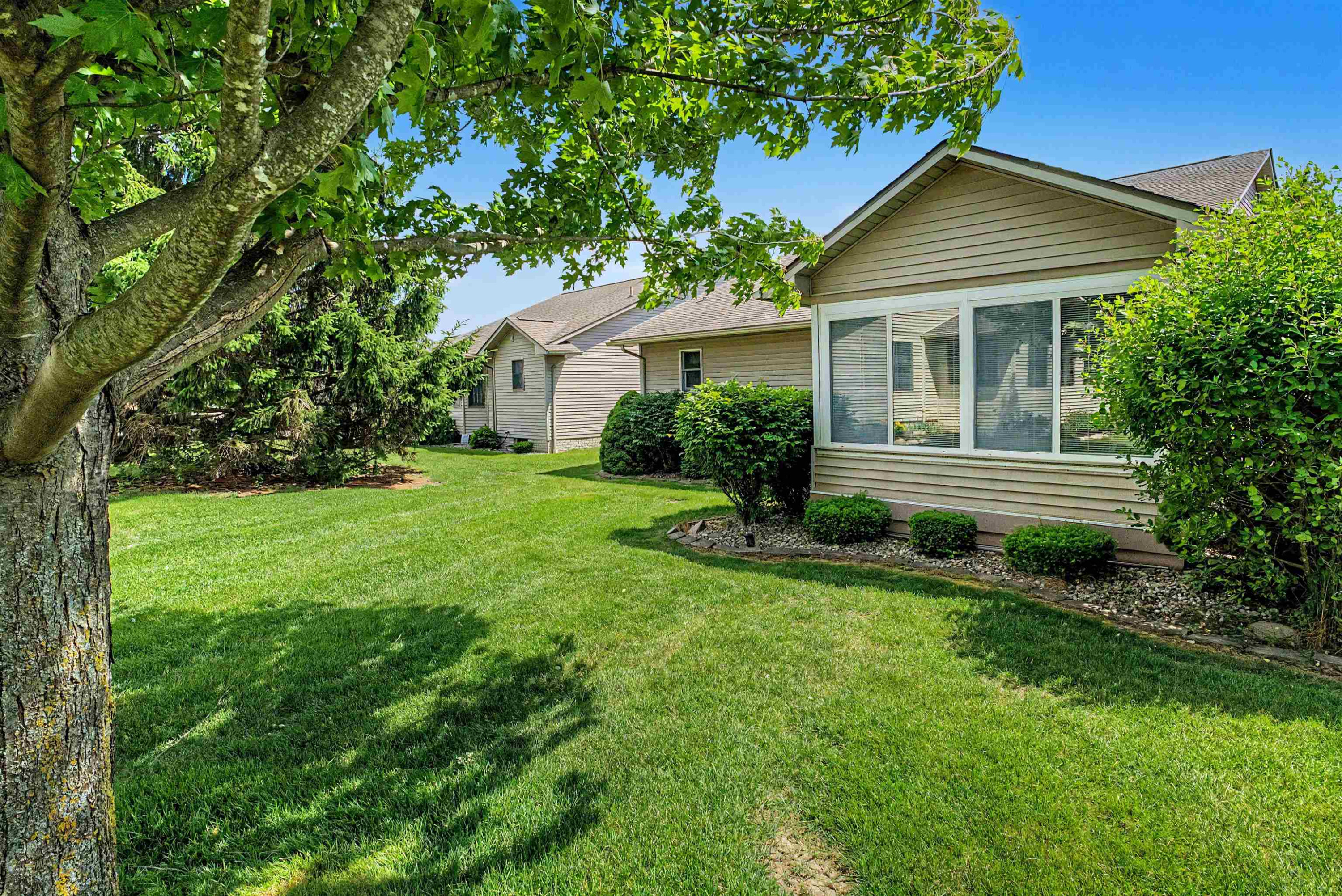 4264 Springbrook Drive, Swartz Creek, MI 48473 — Photo 2