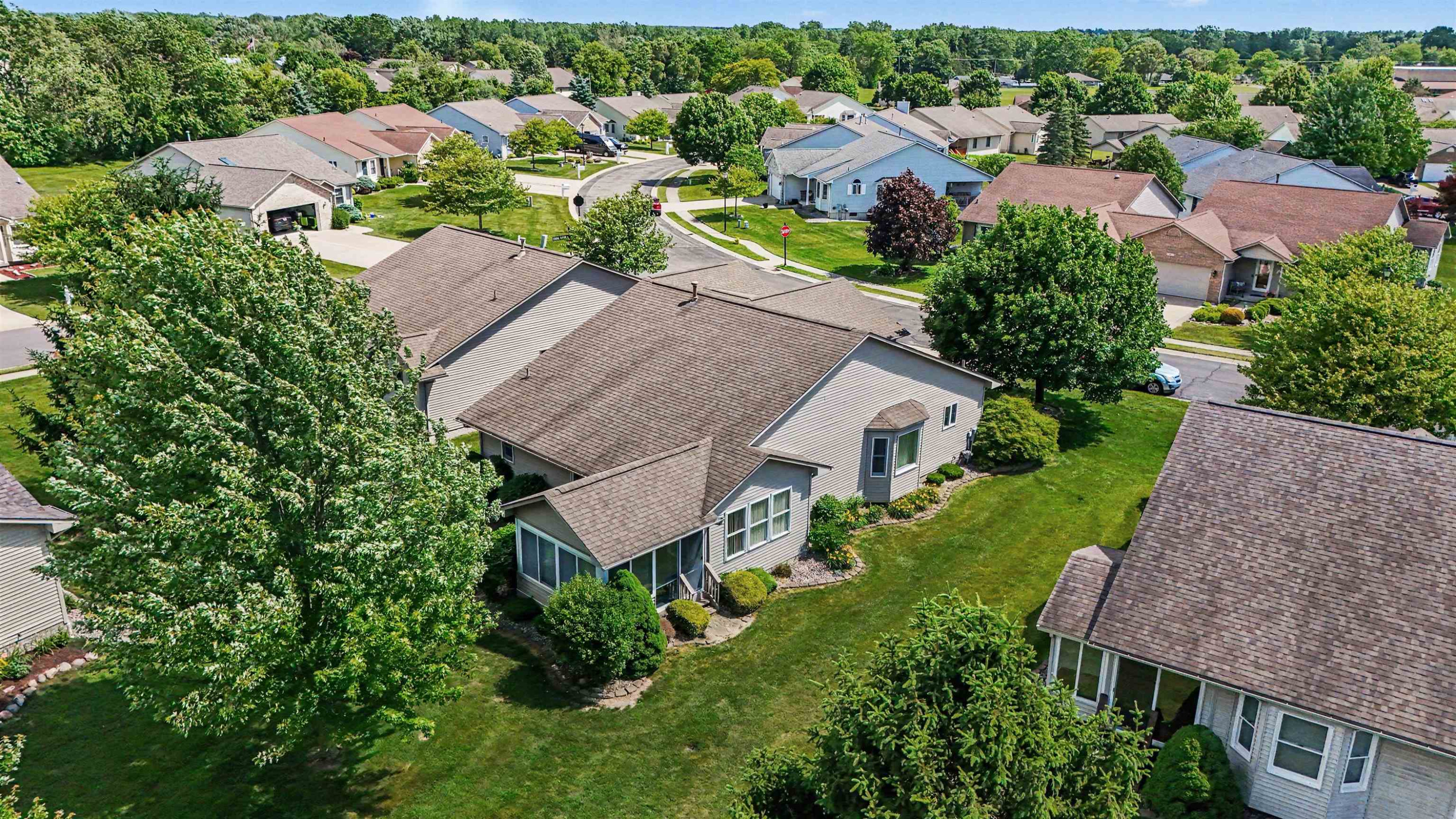 4264 Springbrook Drive, Swartz Creek, MI 48473 — Photo 24