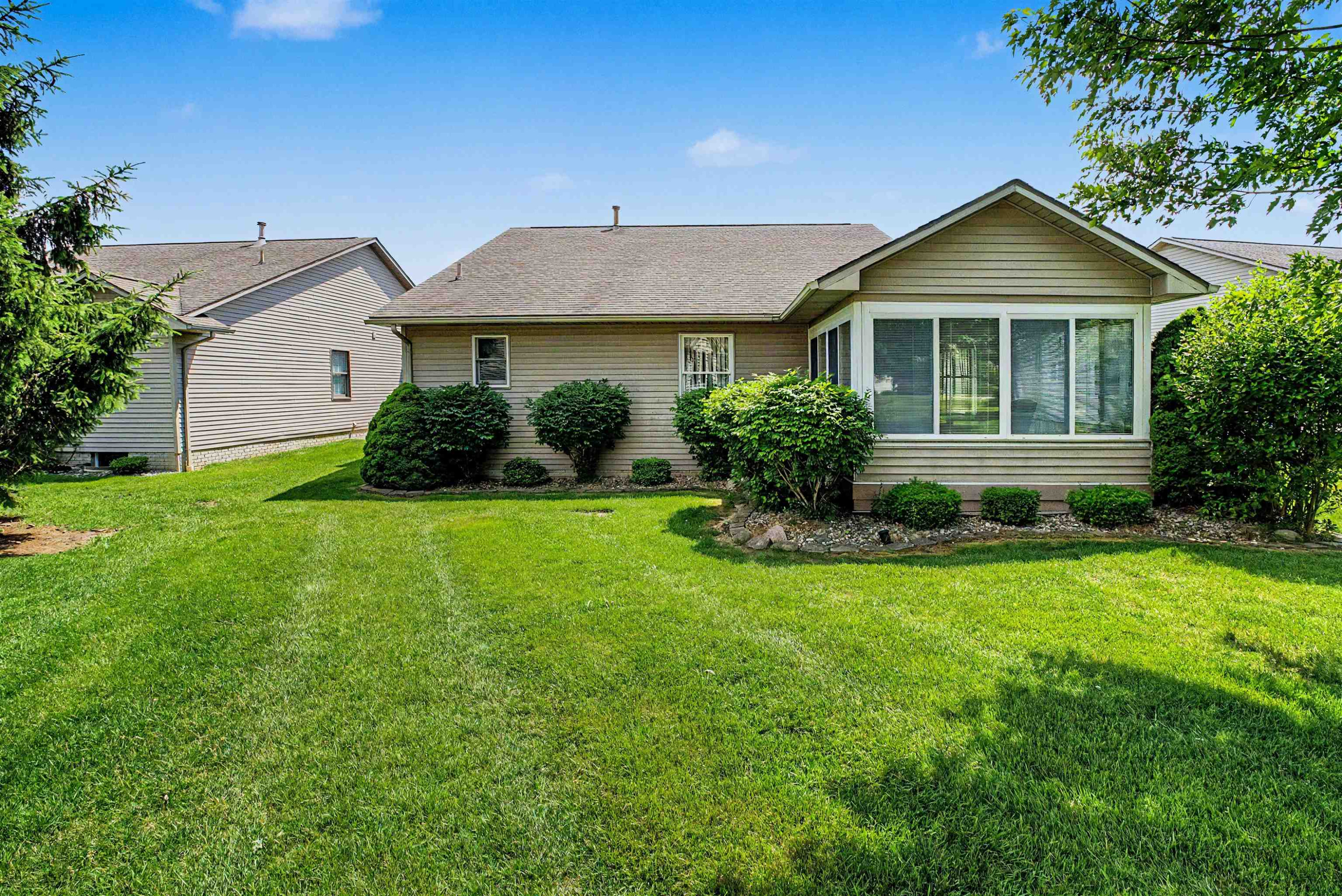 4264 Springbrook Drive, Swartz Creek, MI 48473 — Photo 28