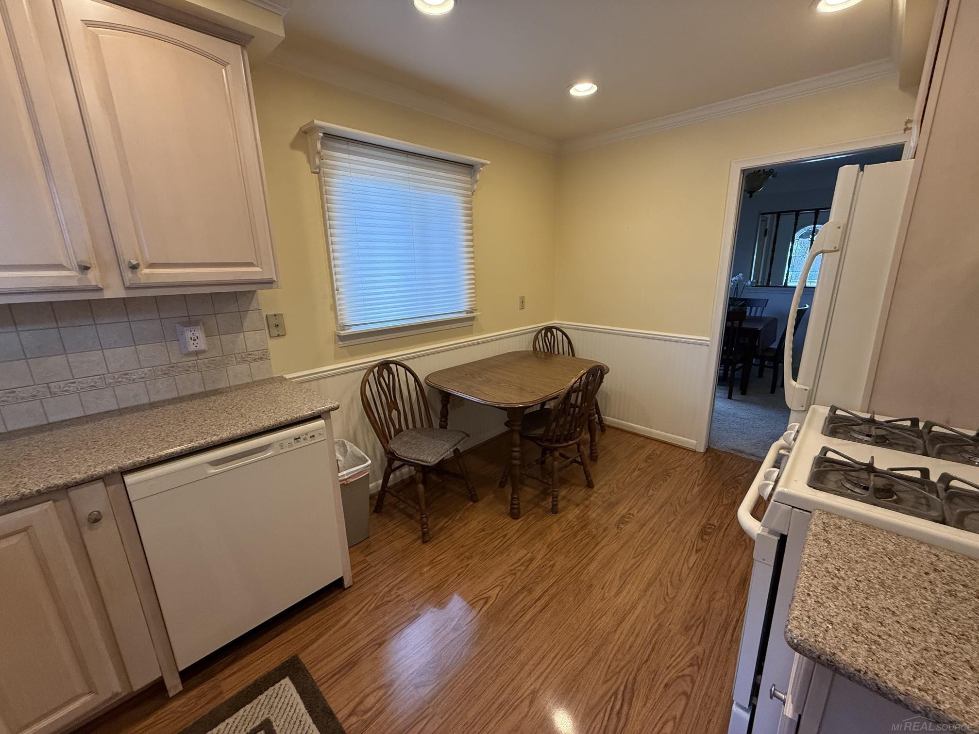21209 Erben Street, Saint Clair Shores, MI 48081 — Photo 32