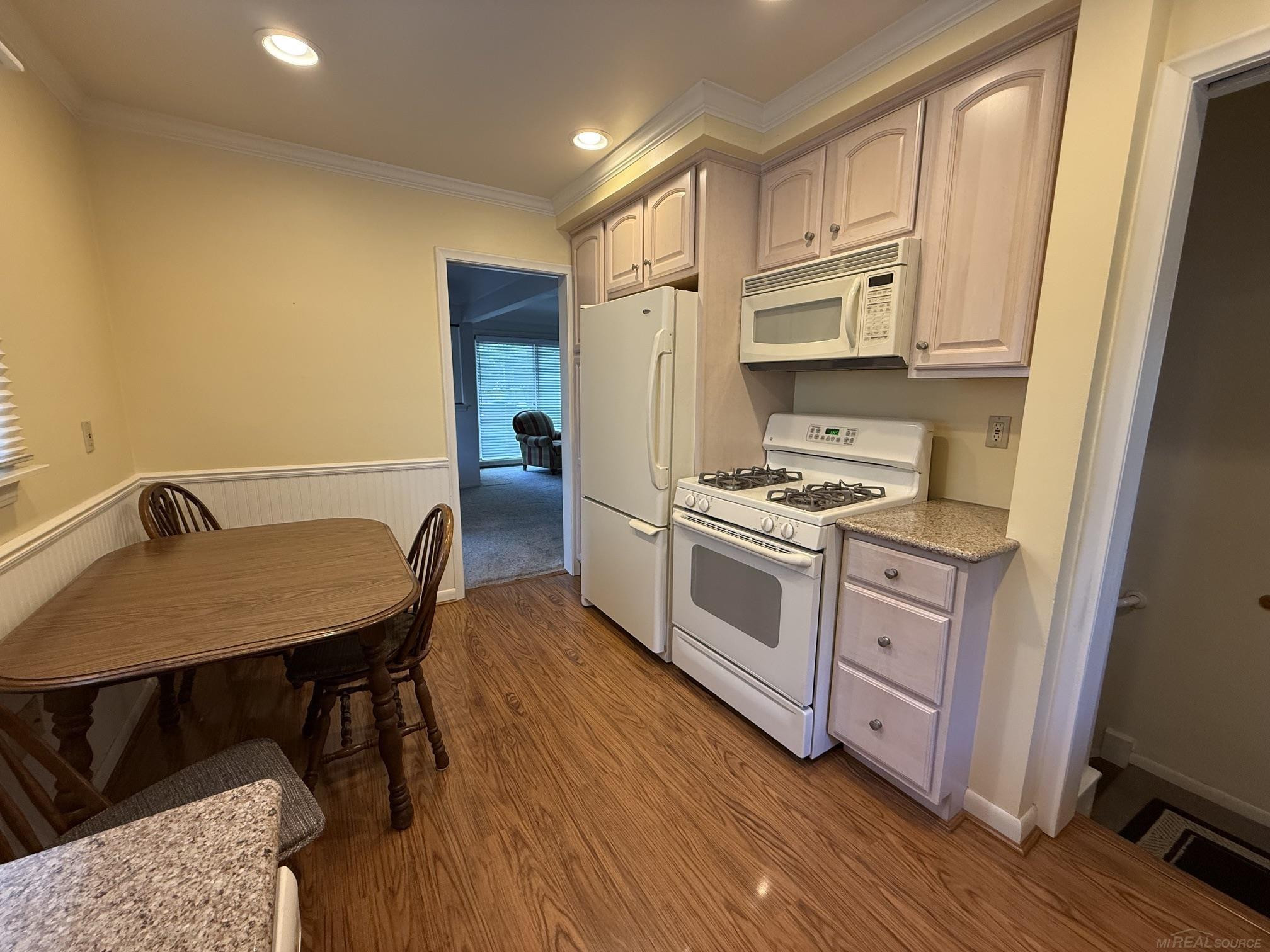 21209 Erben Street, Saint Clair Shores, MI 48081 — Photo 33