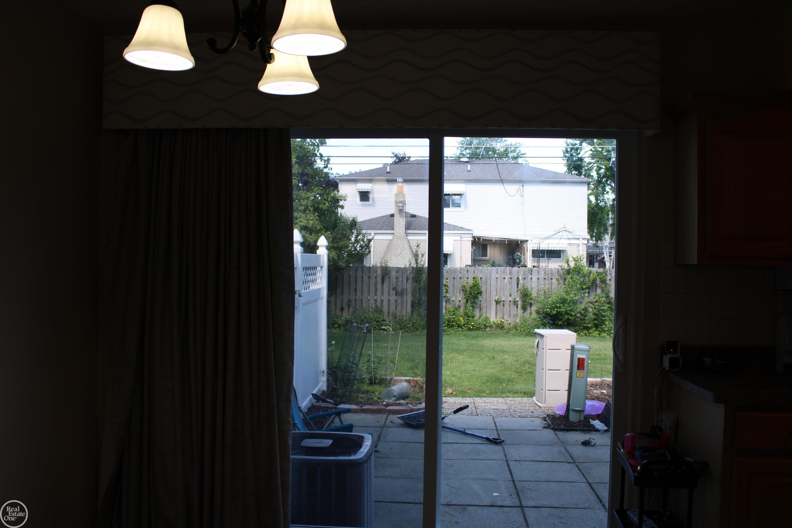 45731 Kensington Street, Utica, MI 48317 — Photo 8