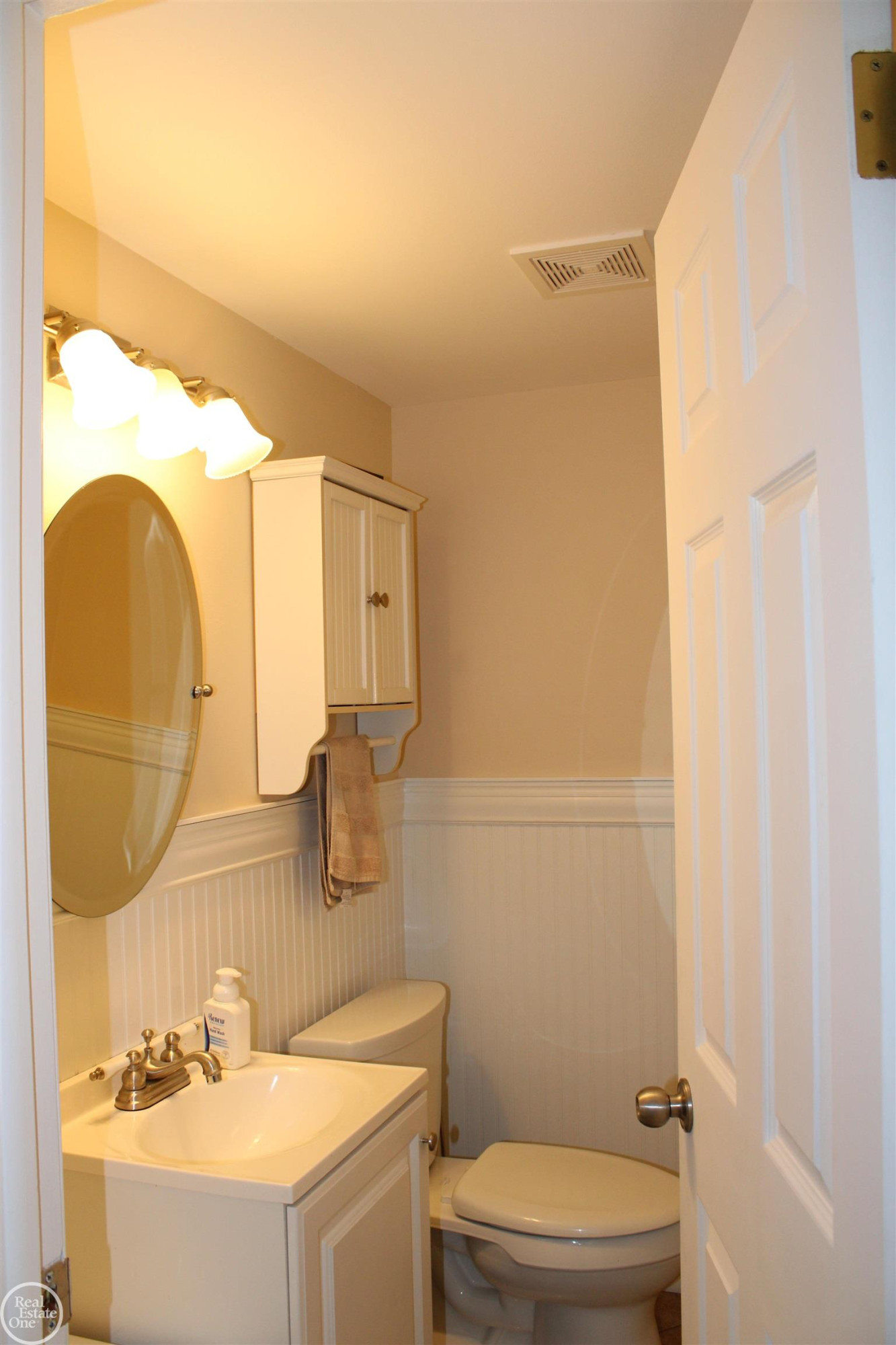 45731 Kensington Street, Utica, MI 48317 — Photo 9