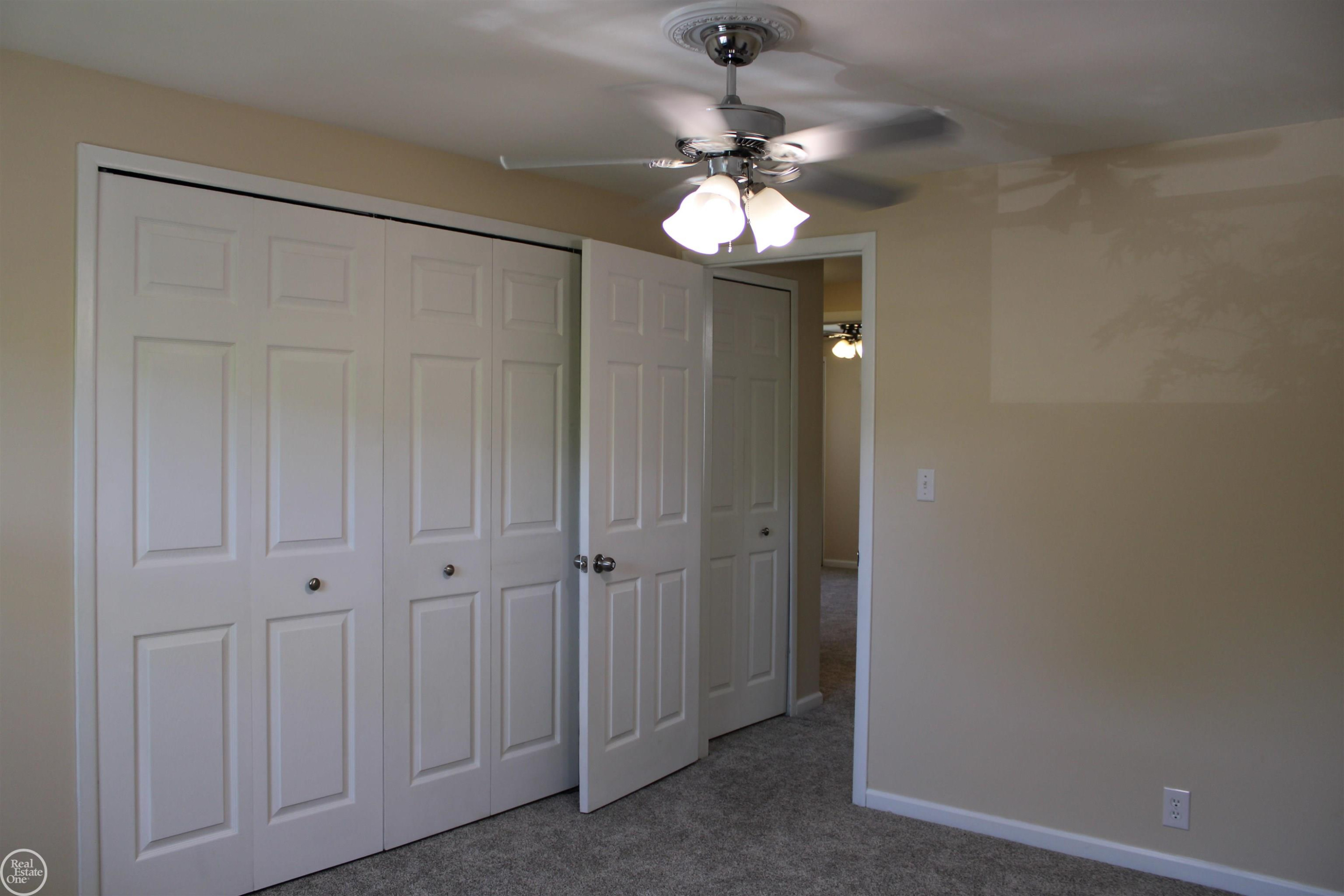 45731 Kensington Street, Utica, MI 48317 — Photo 21