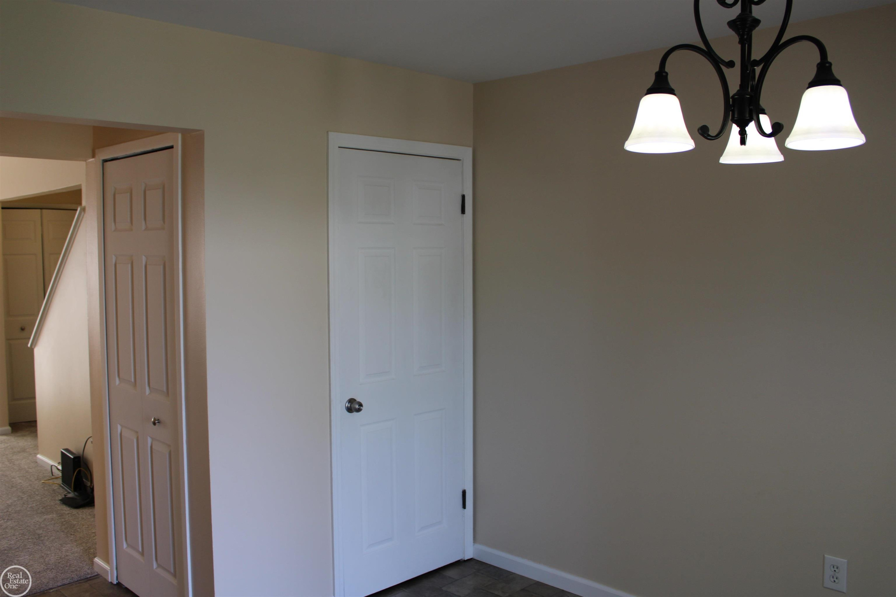 45731 Kensington Street, Utica, MI 48317 — Photo 25