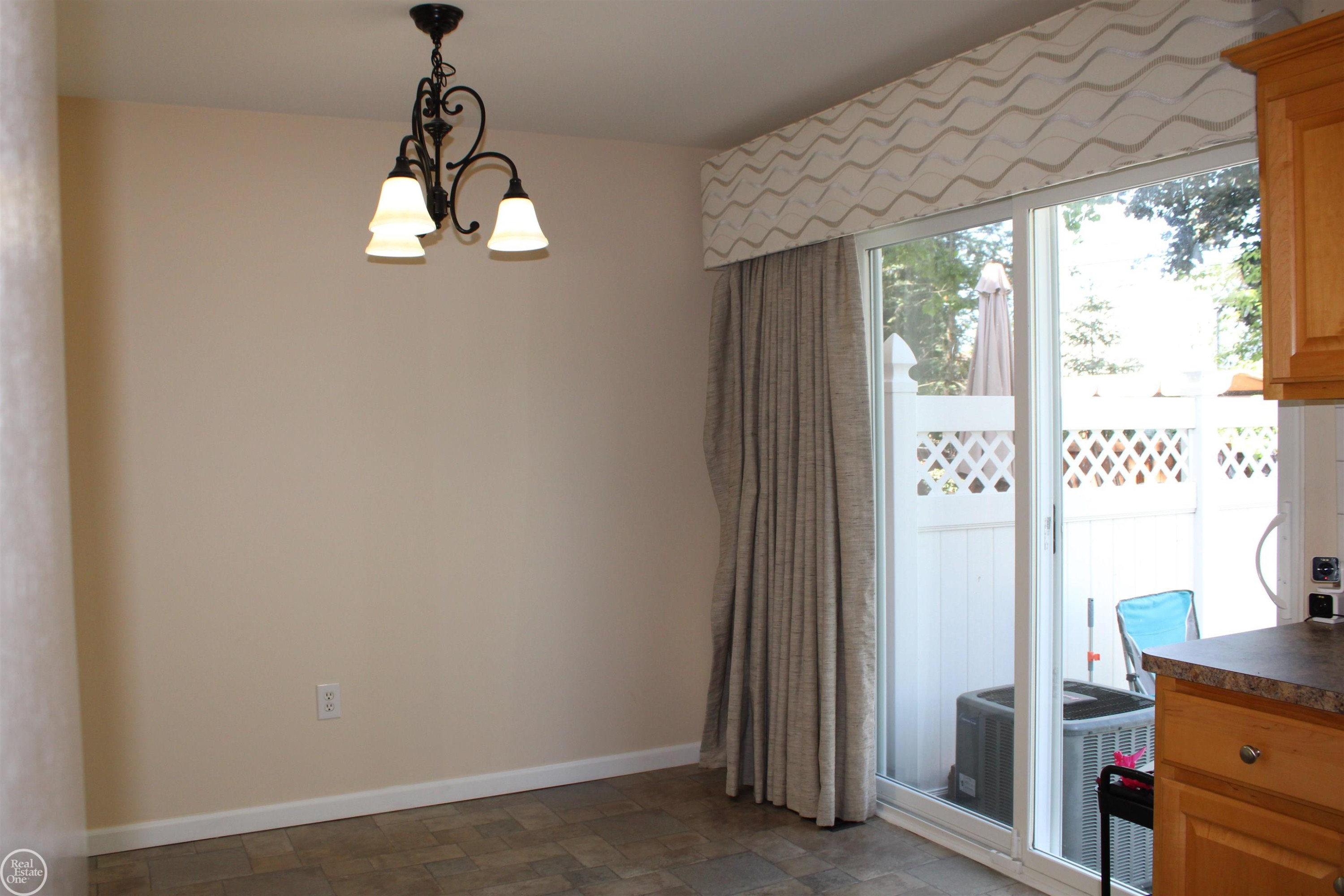 45731 Kensington Street, Utica, MI 48317 — Photo 37