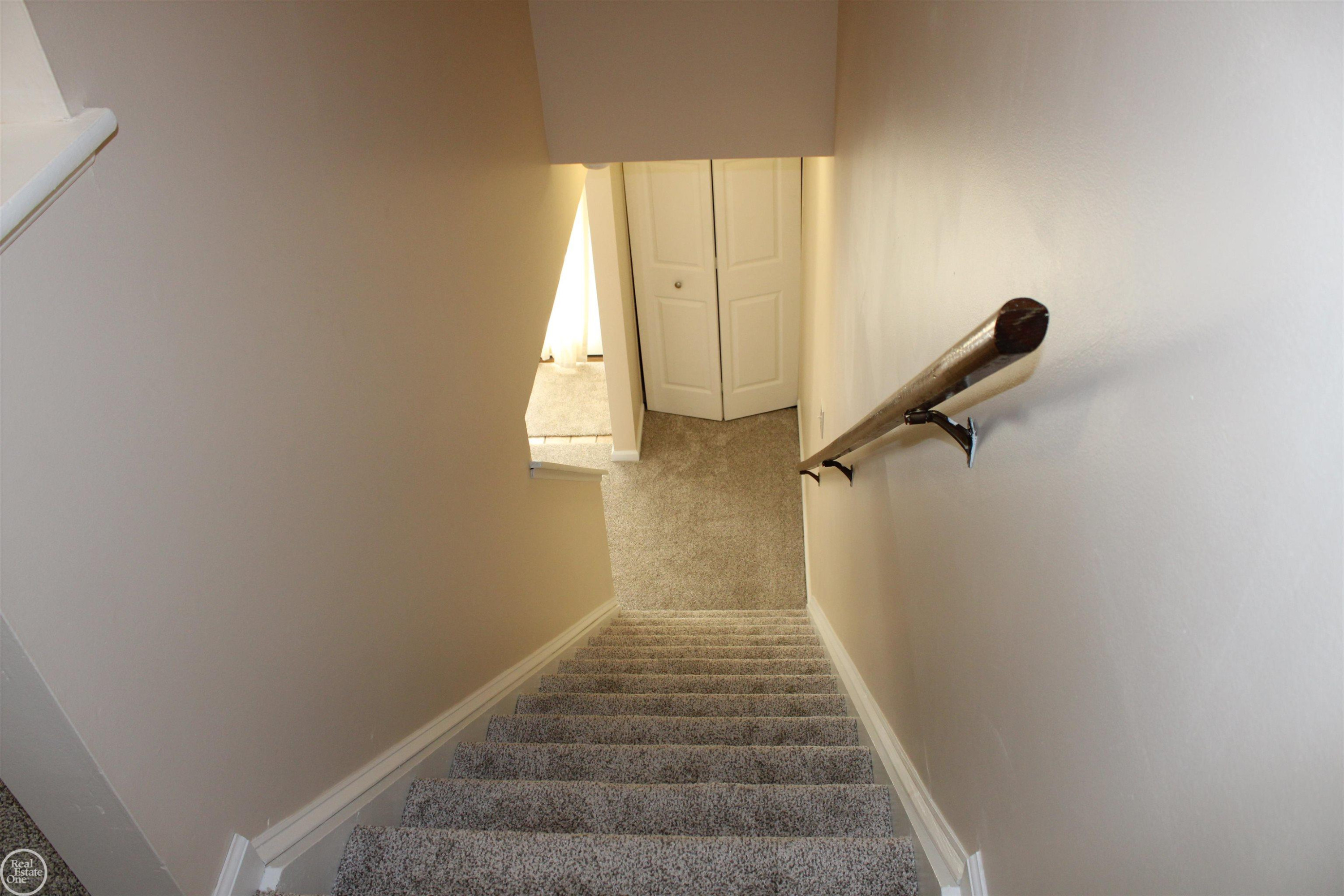 45731 Kensington Street, Utica, MI 48317 — Photo 38
