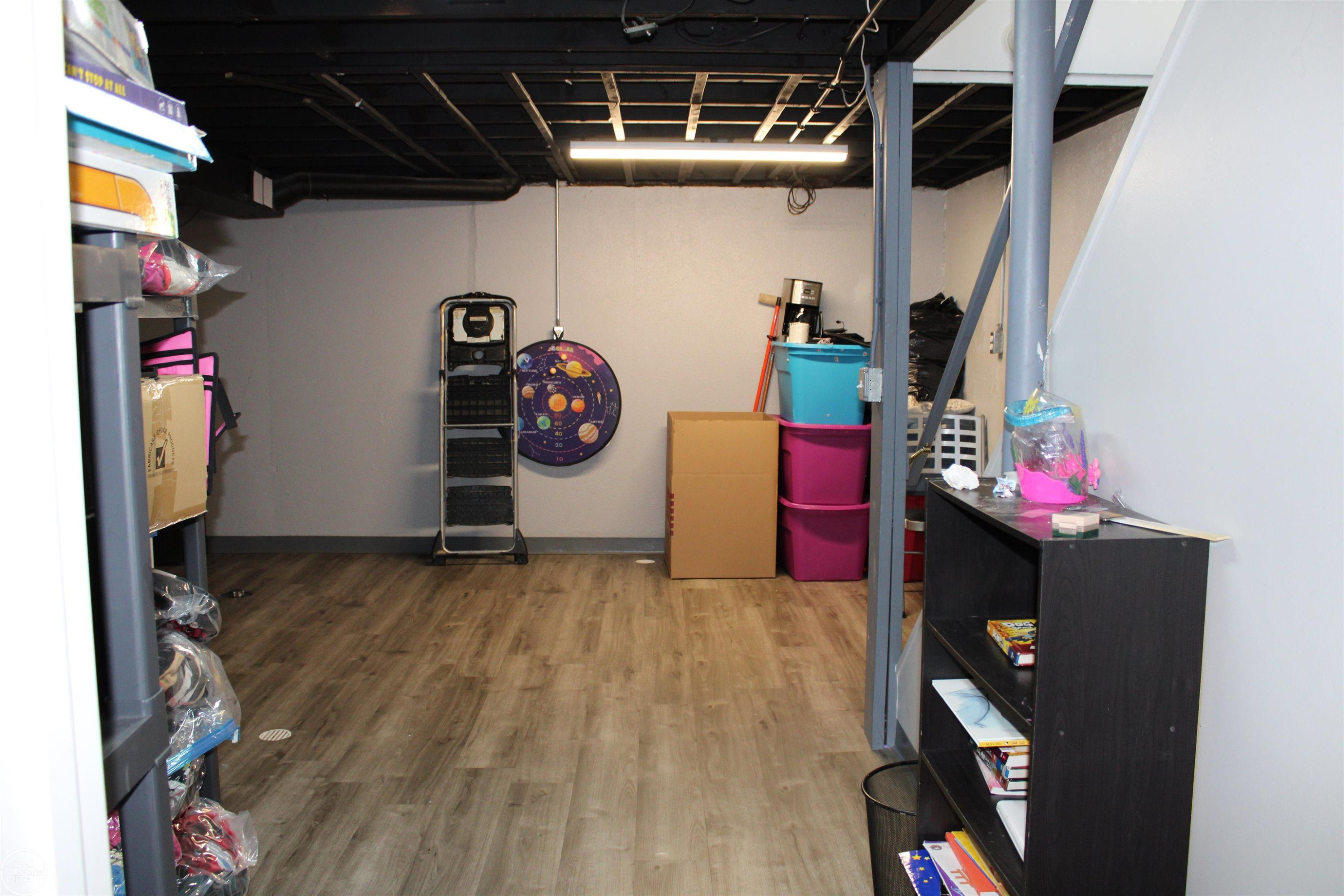 45731 Kensington Street, Utica, MI 48317 — Photo 40