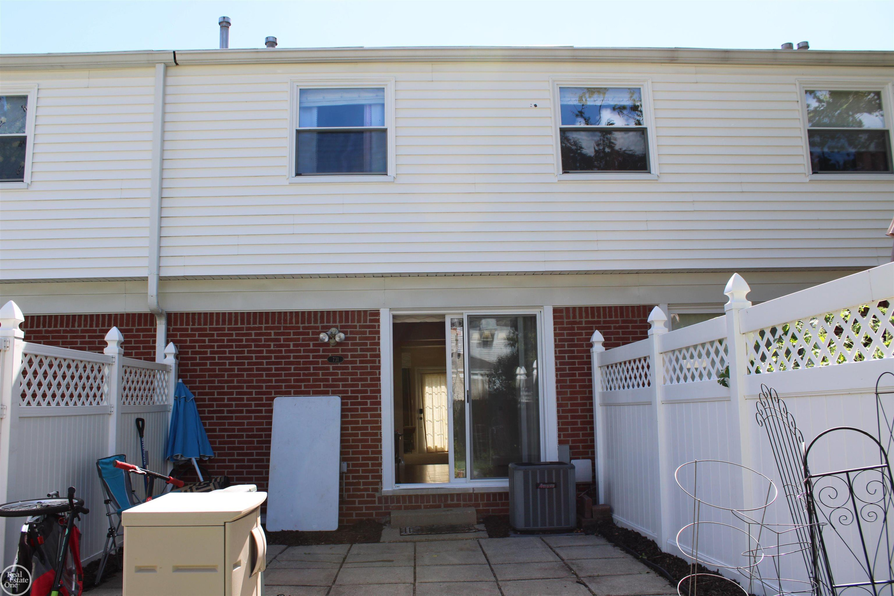 45731 Kensington Street, Utica, MI 48317 — Photo 41