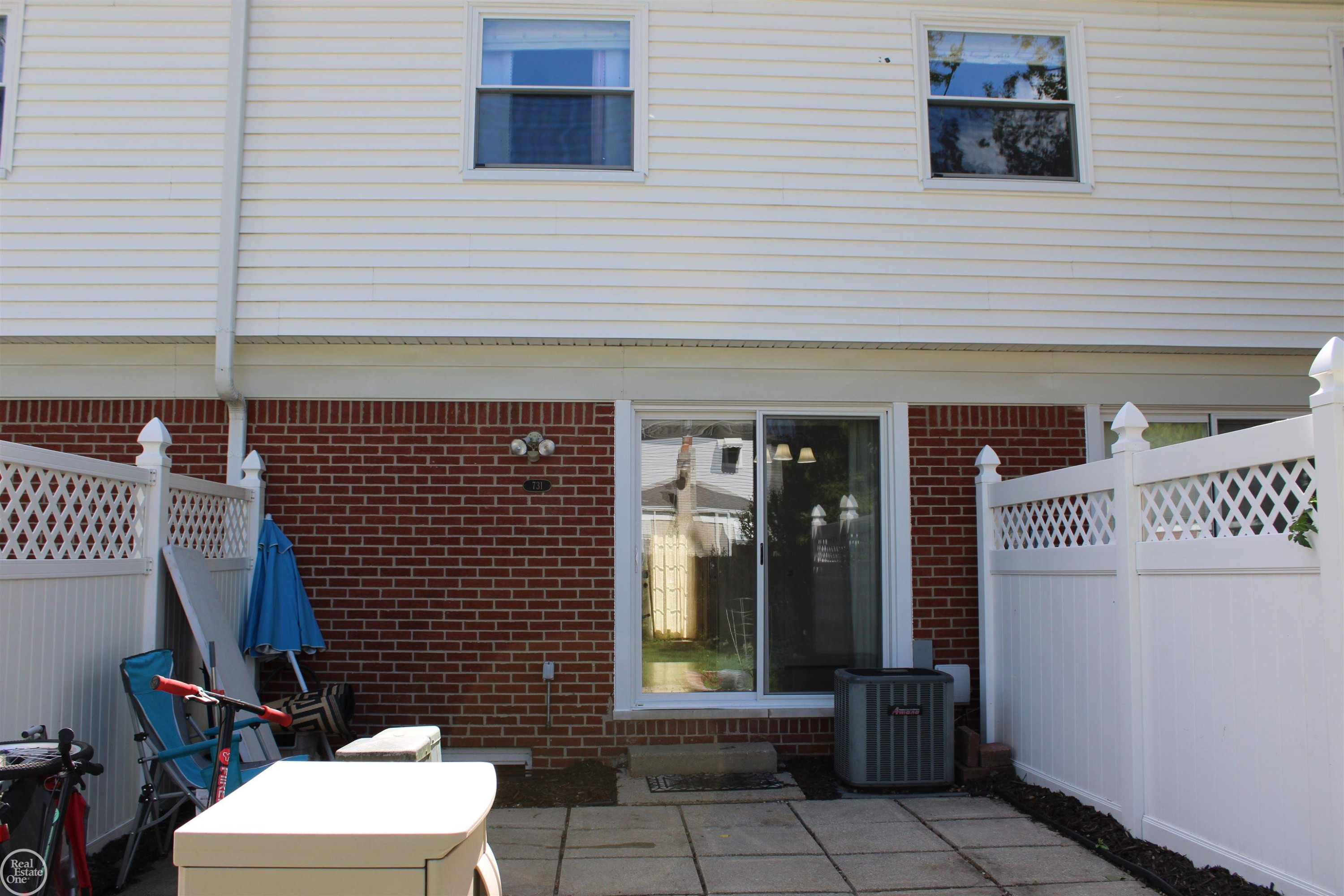 45731 Kensington Street, Utica, MI 48317 — Photo 44