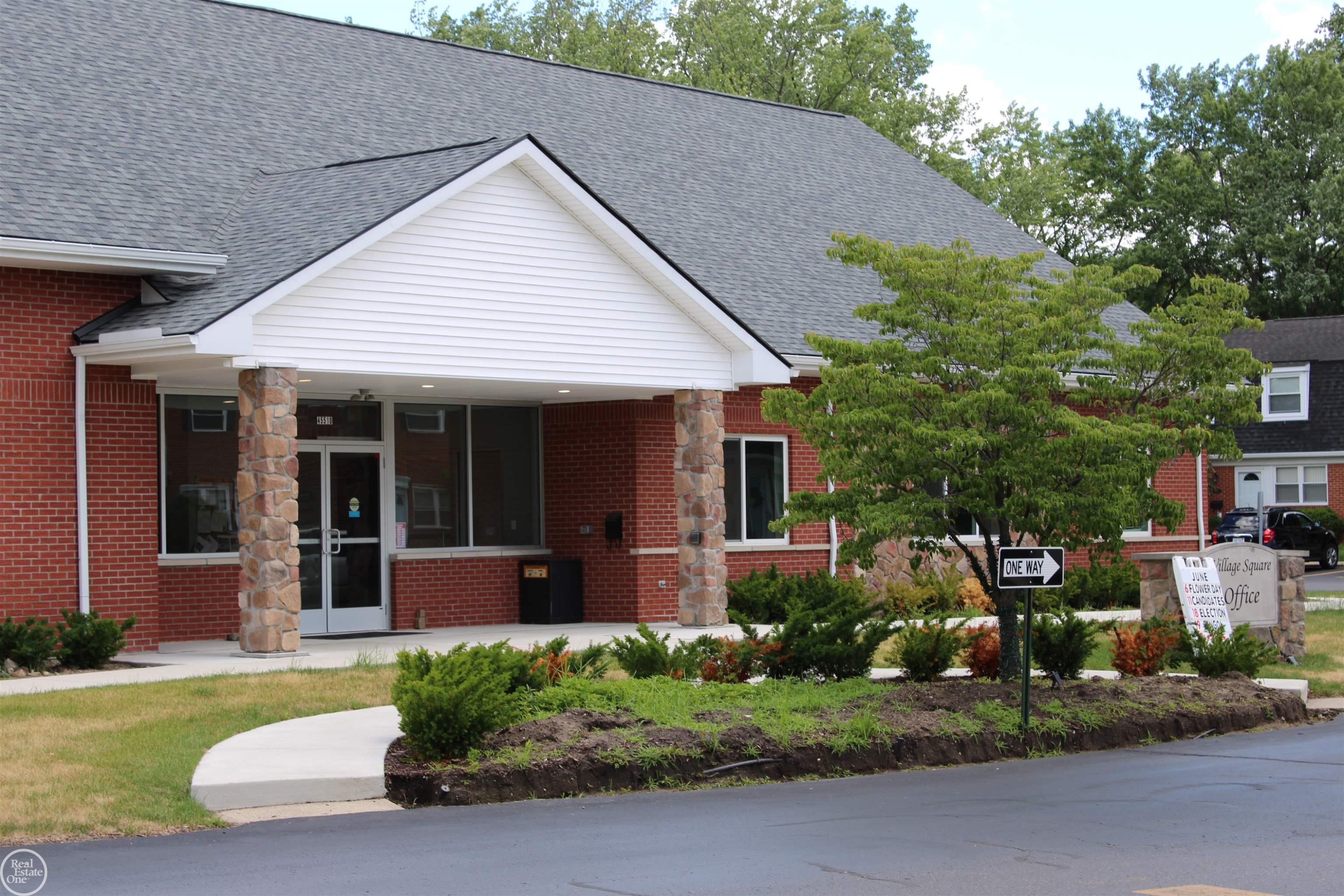 45731 Kensington Street, Utica, MI 48317 — Photo 47