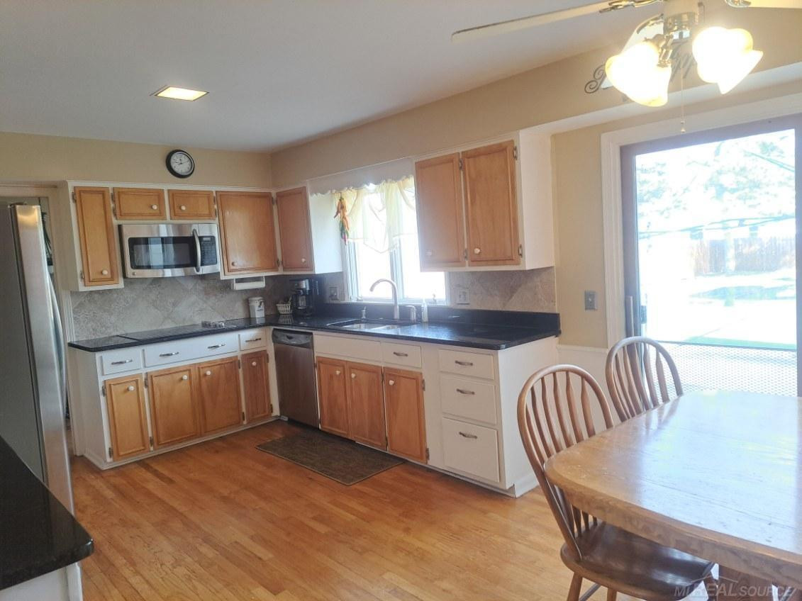 4312 Appletree Lane, Lansing, MI 48917 — Photo 8