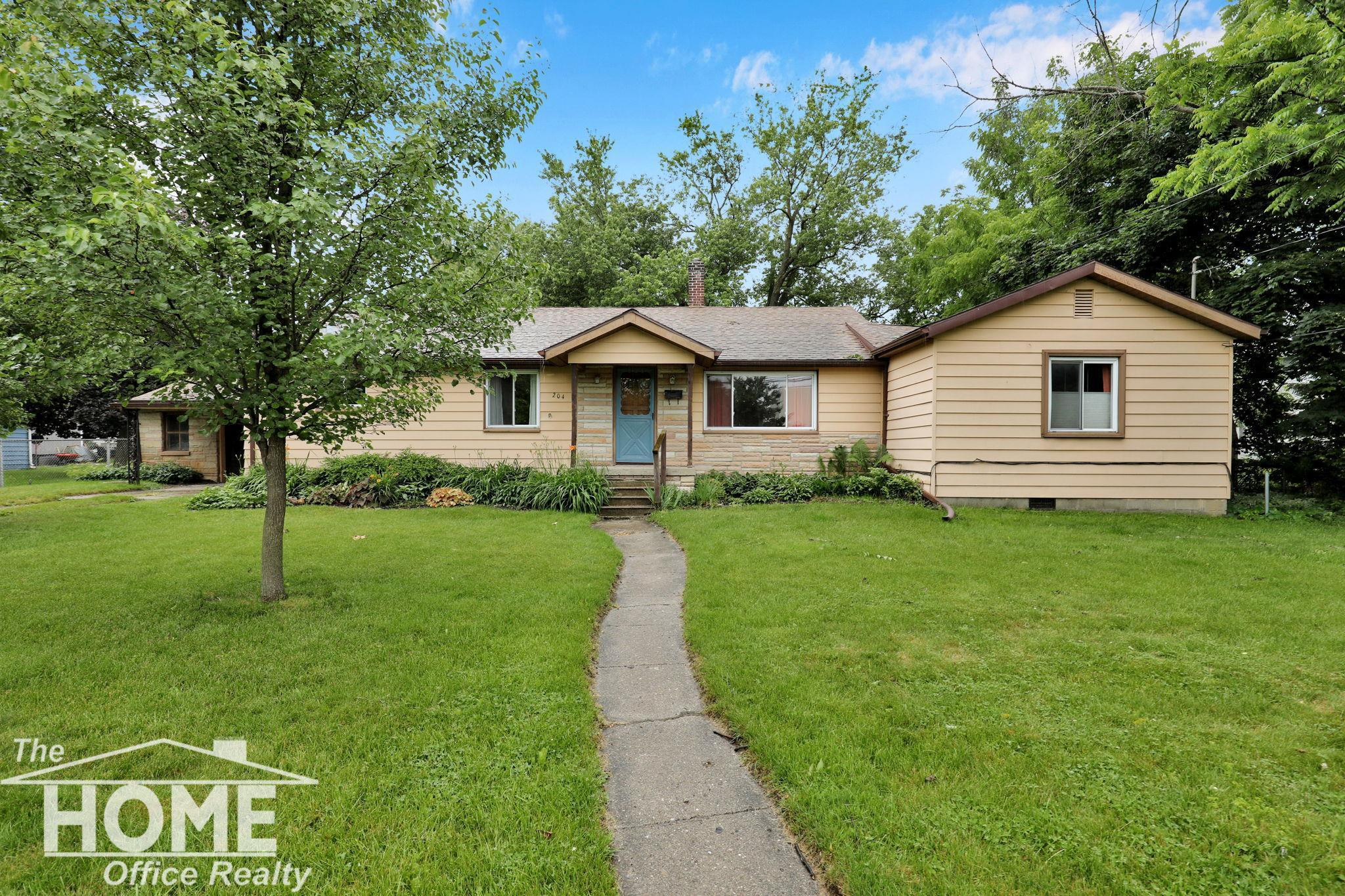 204 E McArthur Street, Corunna, MI 48817