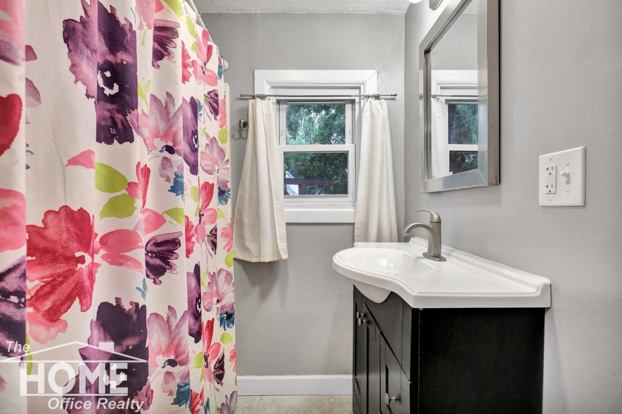 204 E McArthur Street, Corunna, MI 48817 — Photo 16
