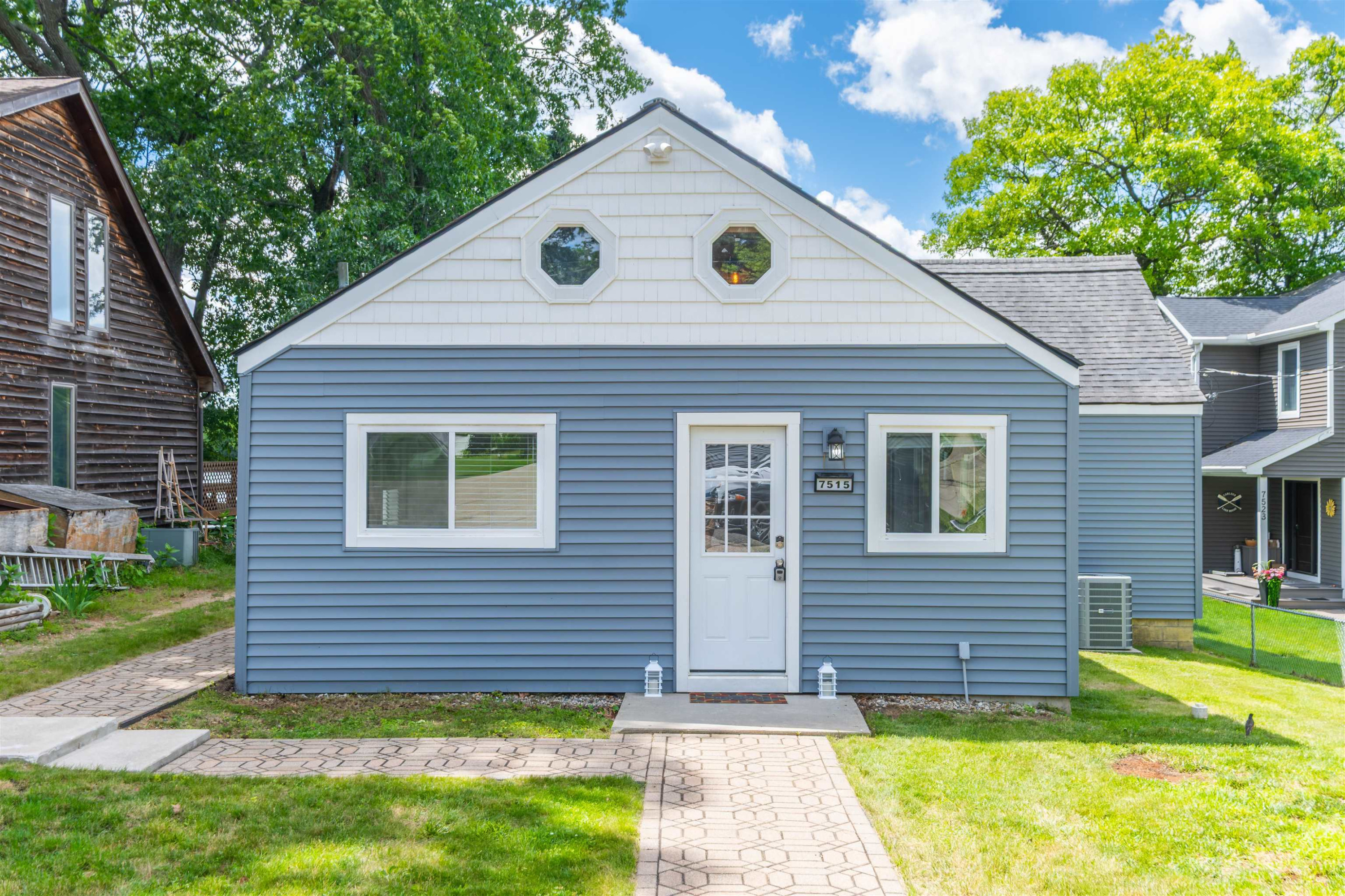 7515 Haviland Beach Drive, Linden, MI 48451 — front exterior