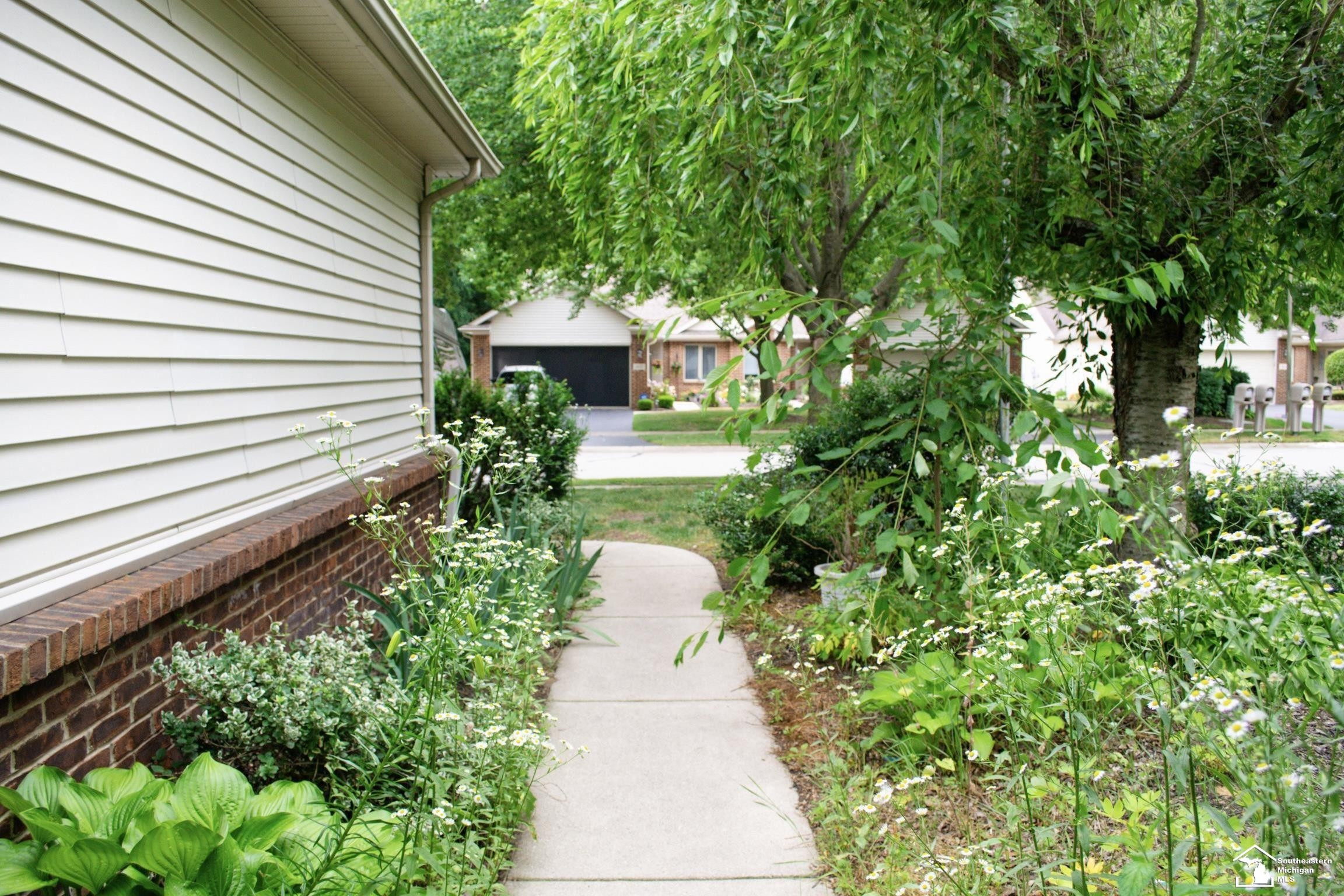 1626 Spruce Court, Temperance, MI 48182 — Photo 4