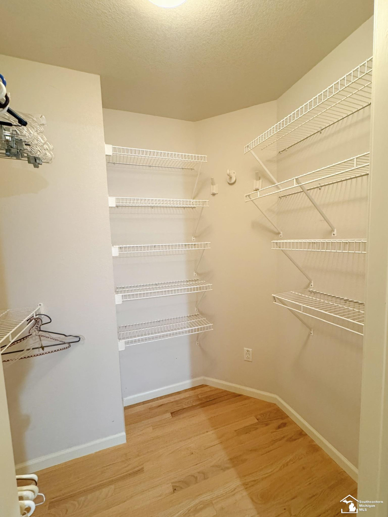 1626 Spruce Court, Temperance, MI 48182 — Photo 12