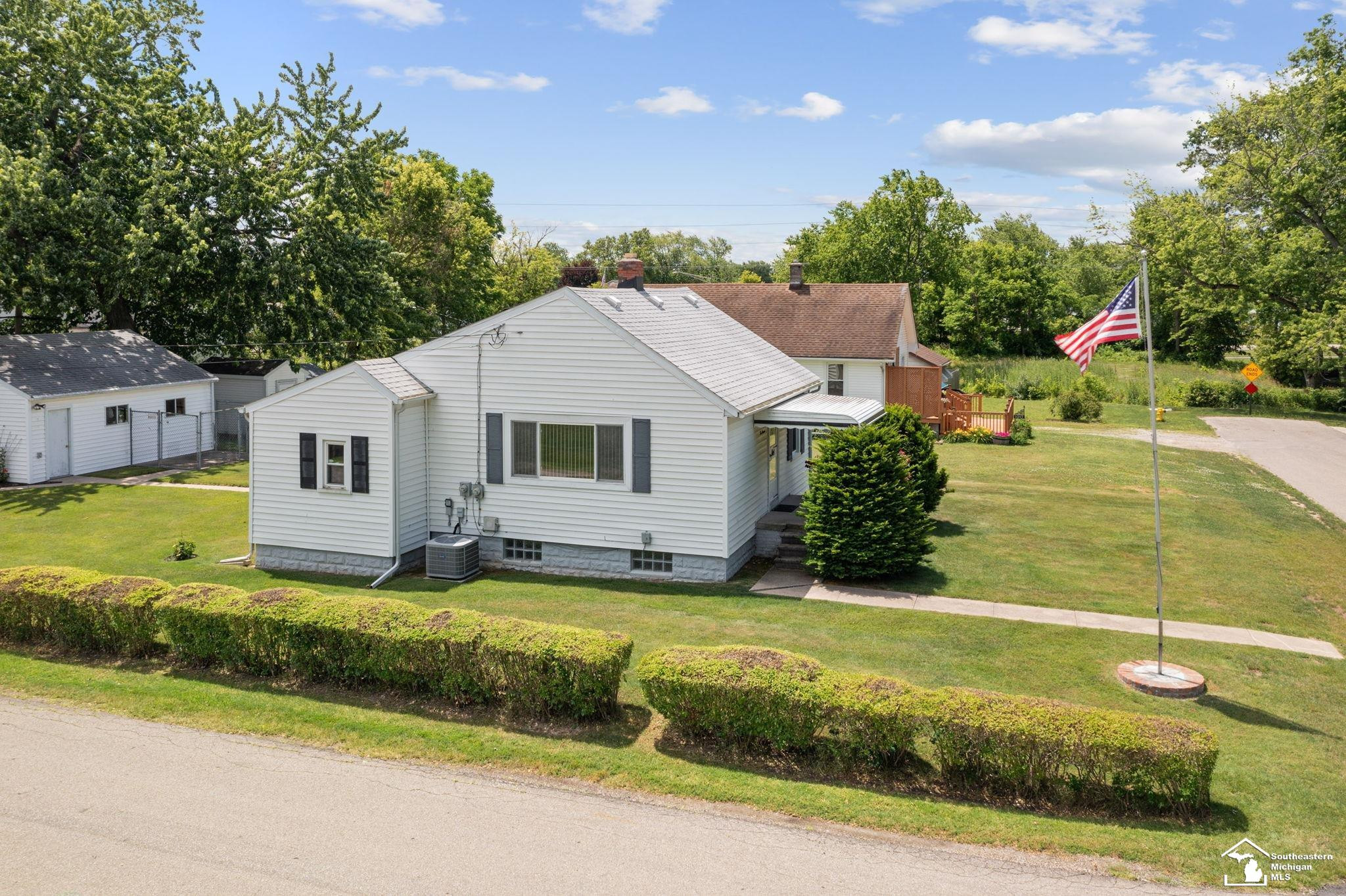 1011 Rambow Drive, Monroe, MI 48161 — Photo 3
