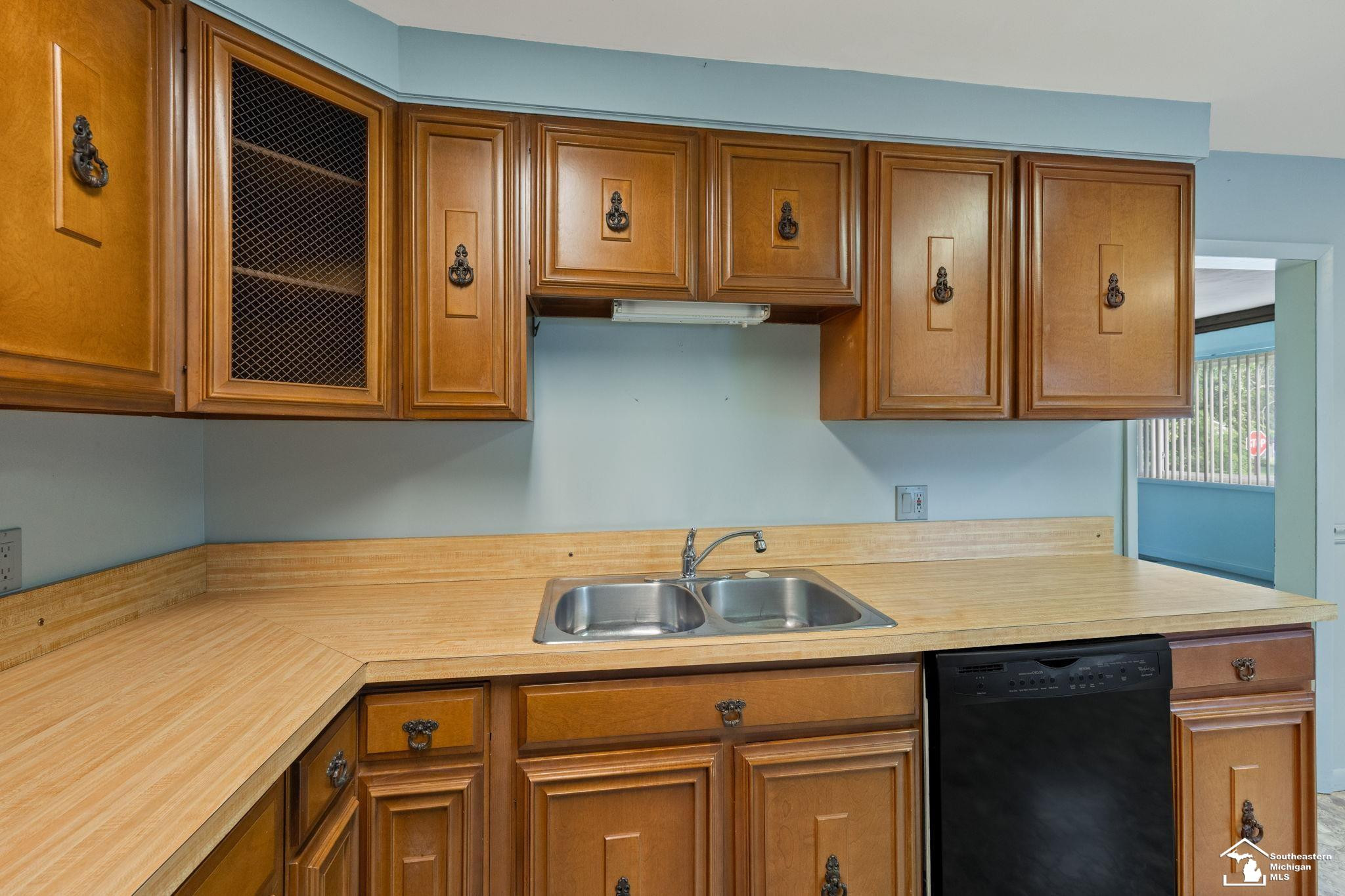 1011 Rambow Drive, Monroe, MI 48161 — Photo 9
