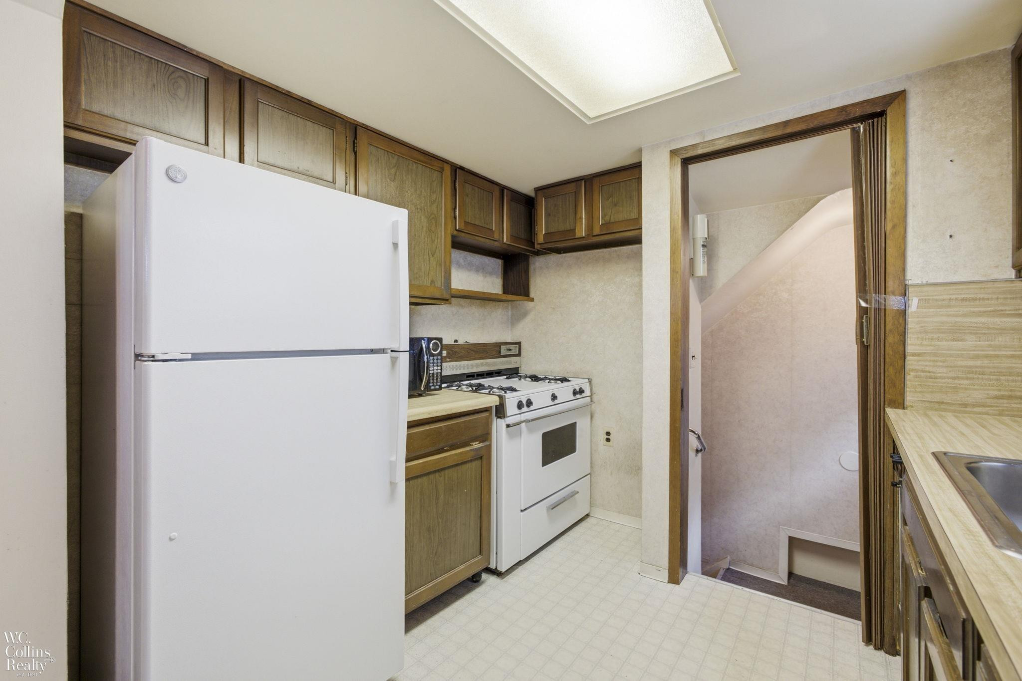 2446 Harvard Road, Berkley, MI 48072 — Photo 11