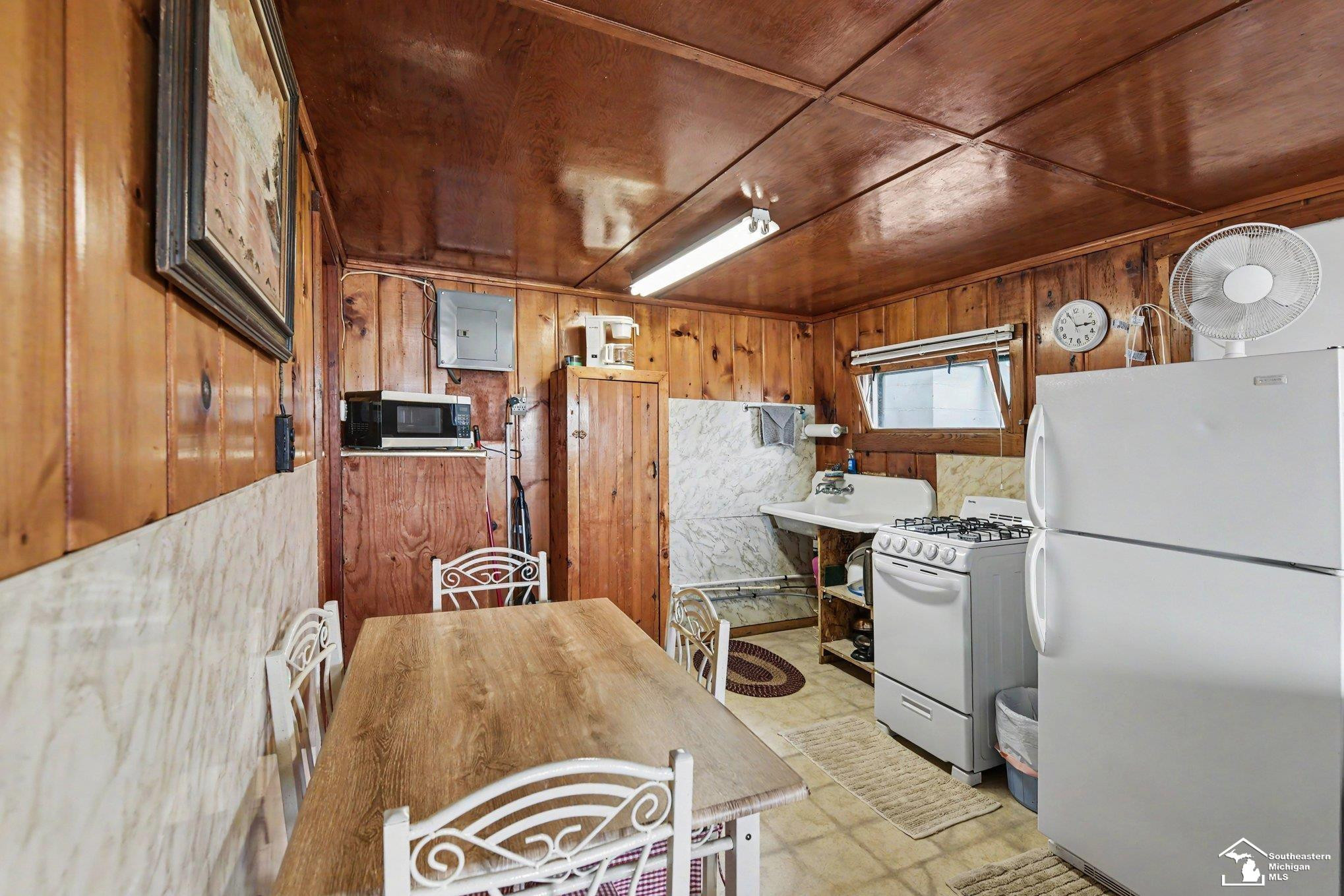 5358 W Houghton Lake Drive, Houghton Lake, MI 48629 — Photo 27