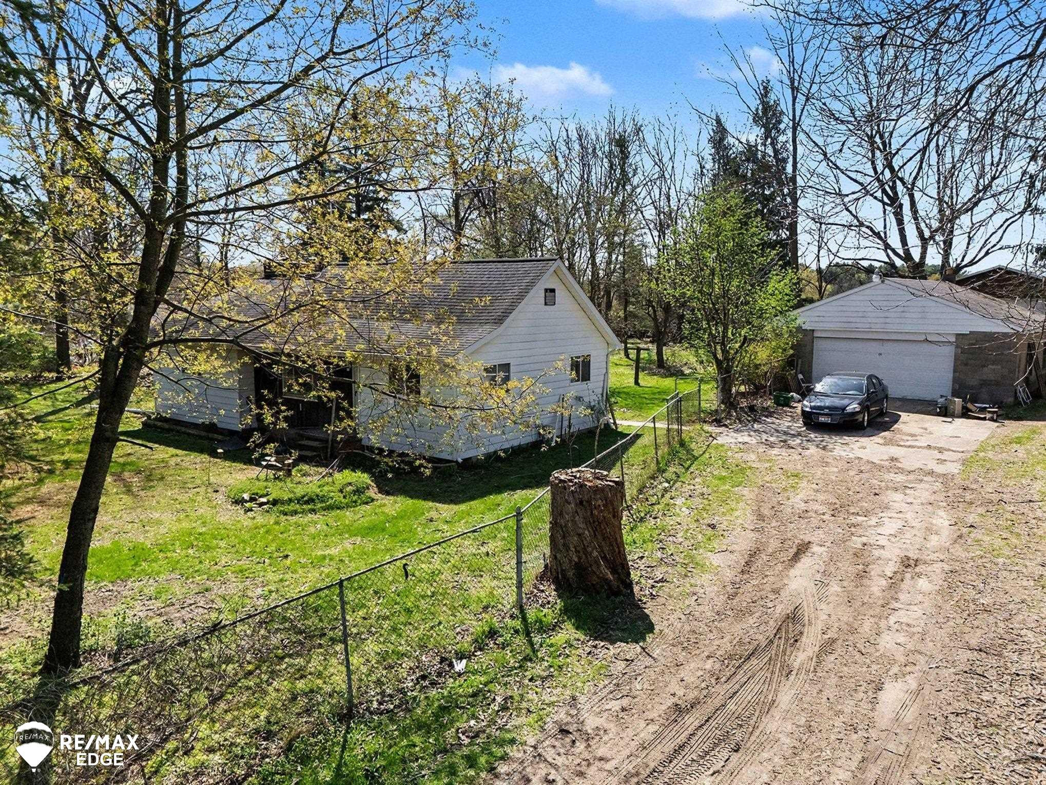 5262 E Coldwater Road, Flint, MI 48506 — Photo 2