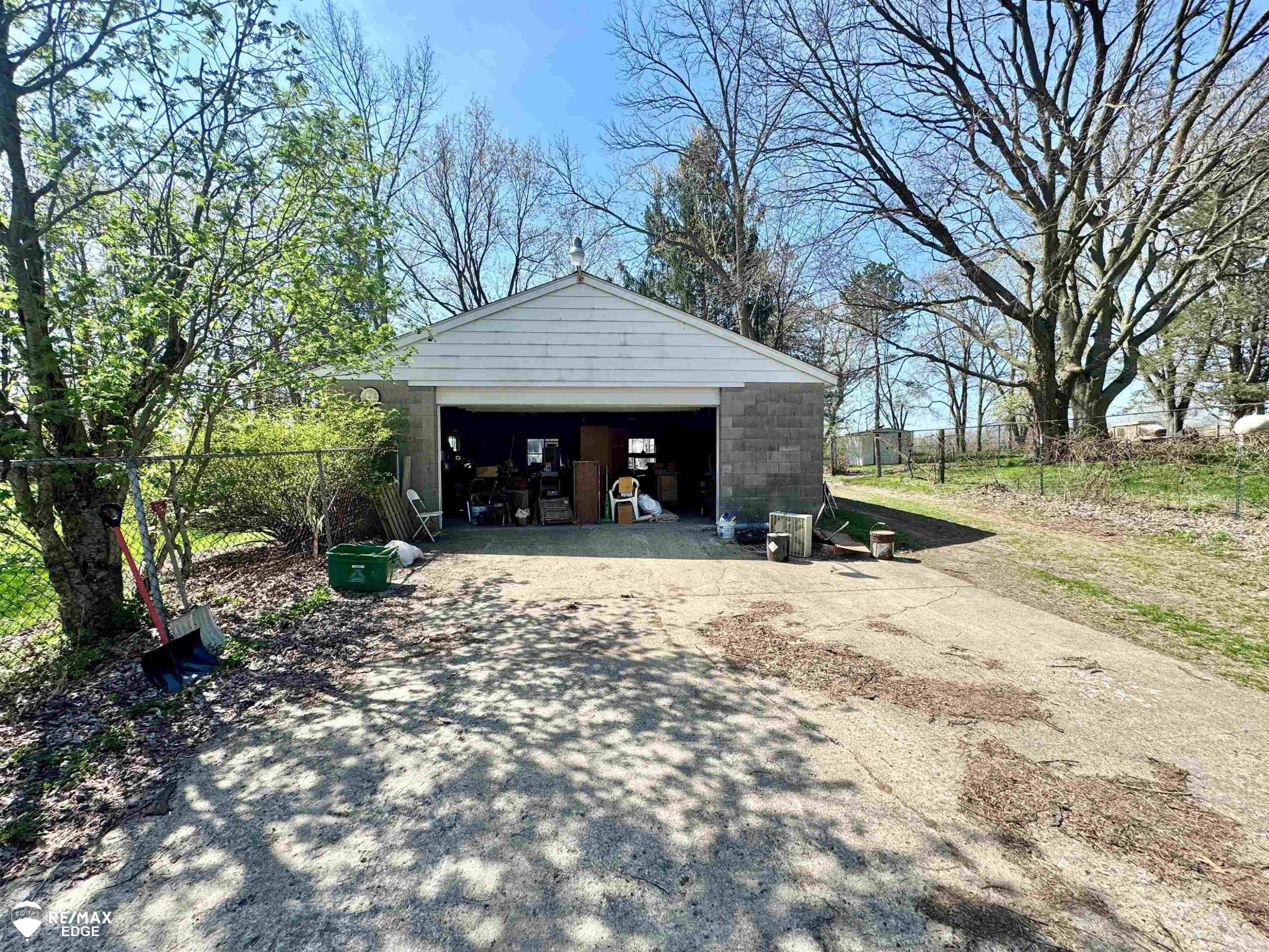 5262 E Coldwater Road, Flint, MI 48506 — Photo 9