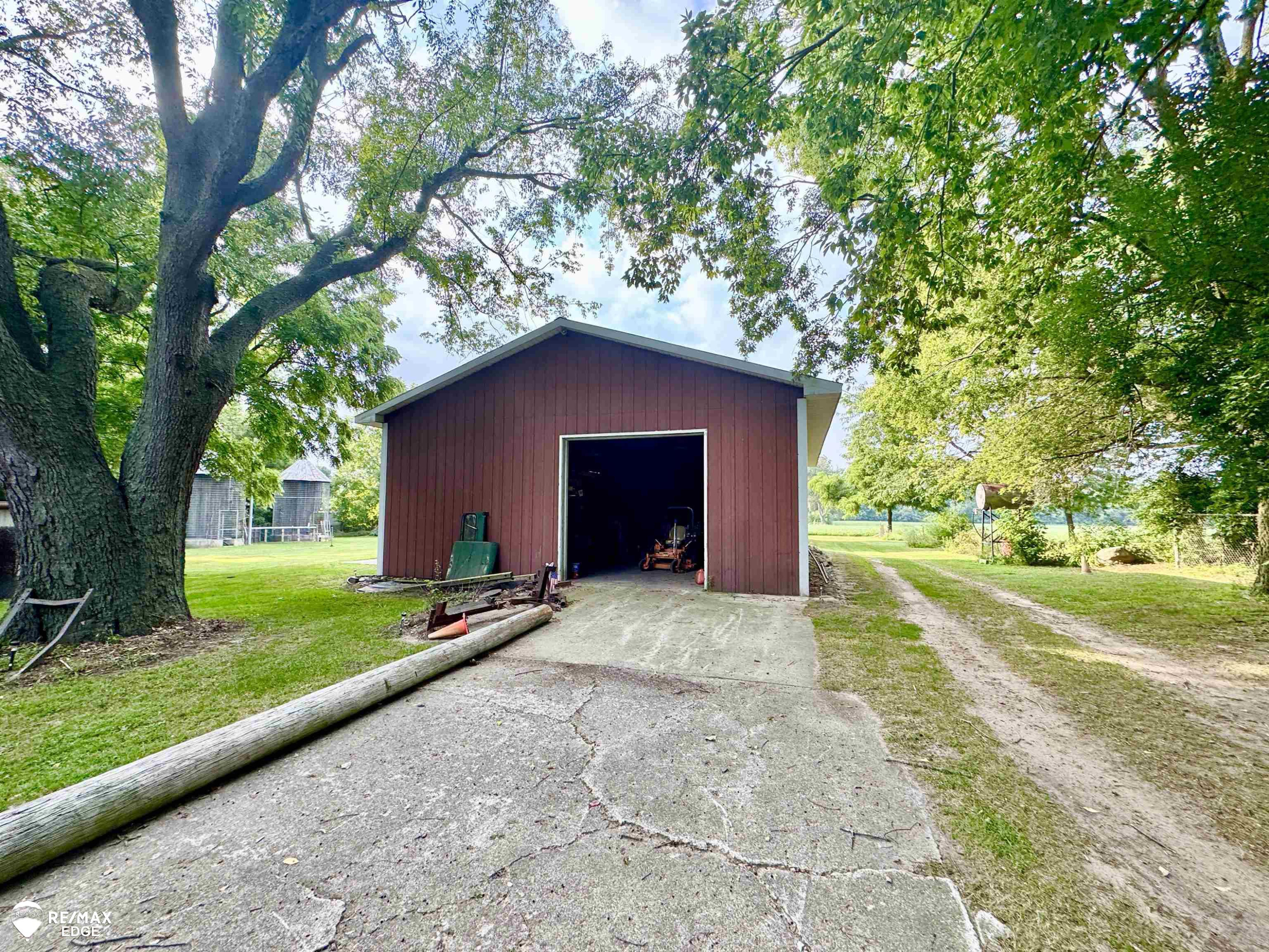 5262 E Coldwater Road, Flint, MI 48506 — Photo 13