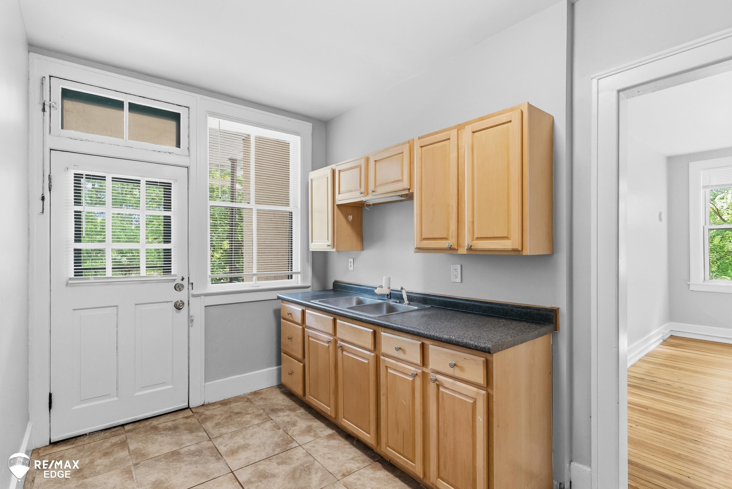 625 Thayer Street, Flint, MI 48503 — Photo 39
