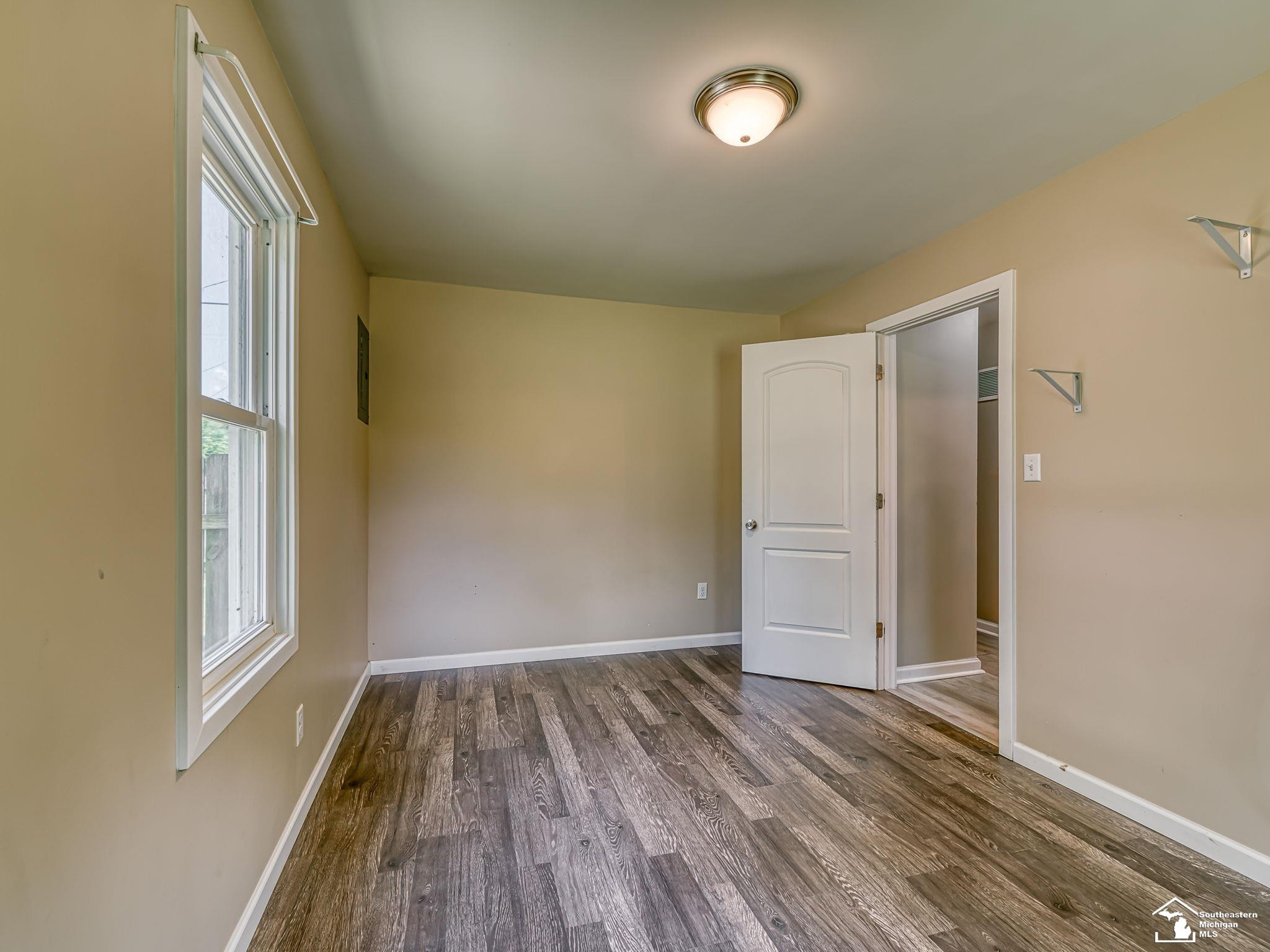 13023 S Dixie Highway, La Salle, MI — Photo 18