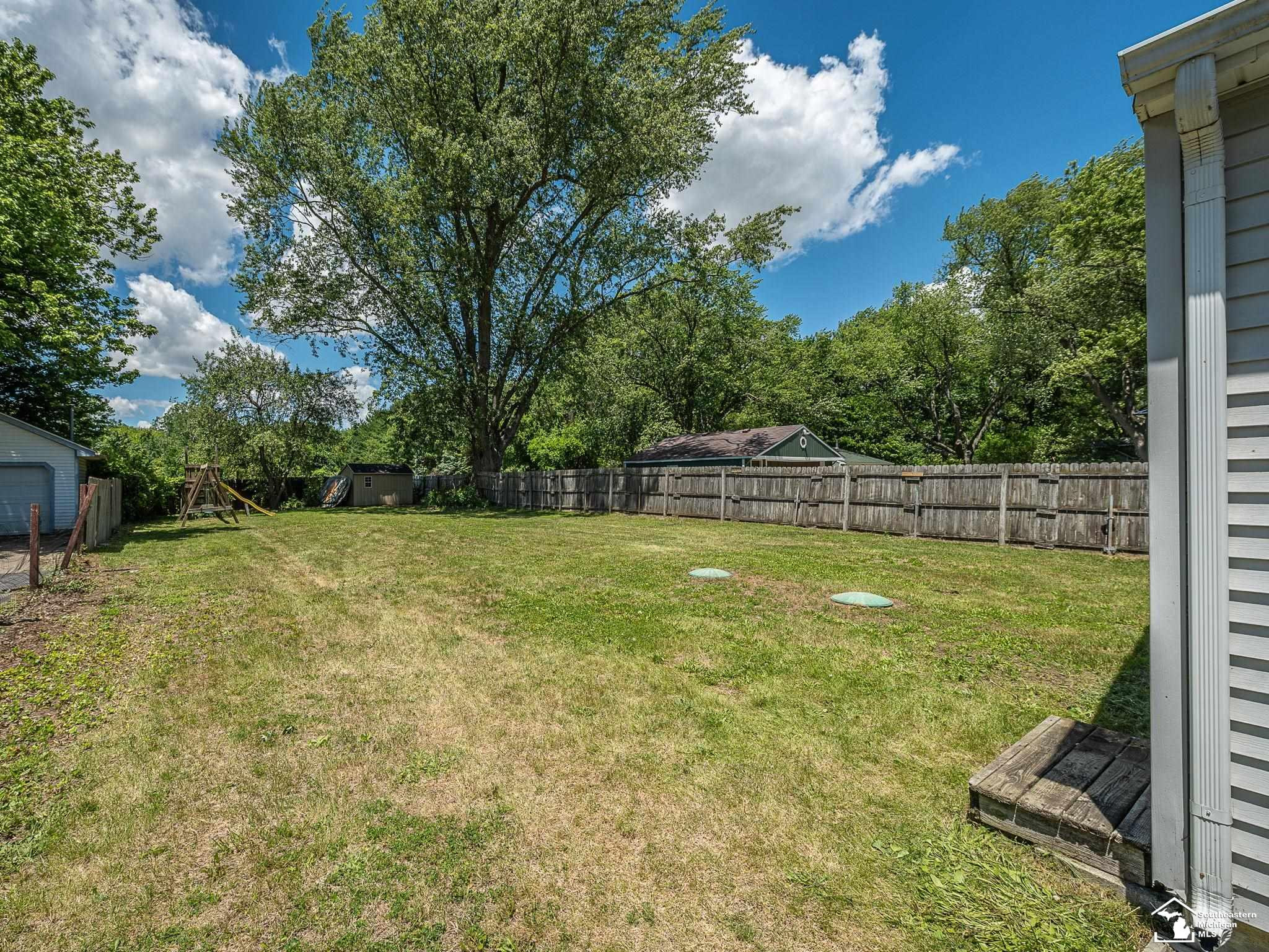 13023 S Dixie Highway, La Salle, MI — Photo 20