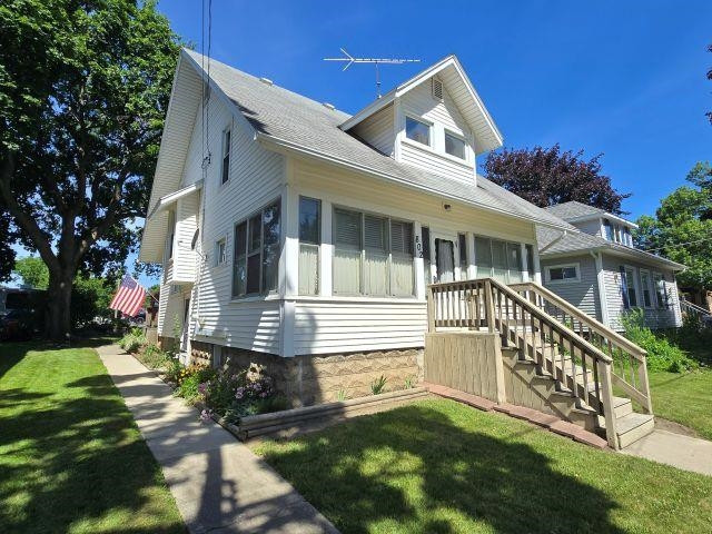 802 S Park Street, Owosso, MI 48867 — Photo 2