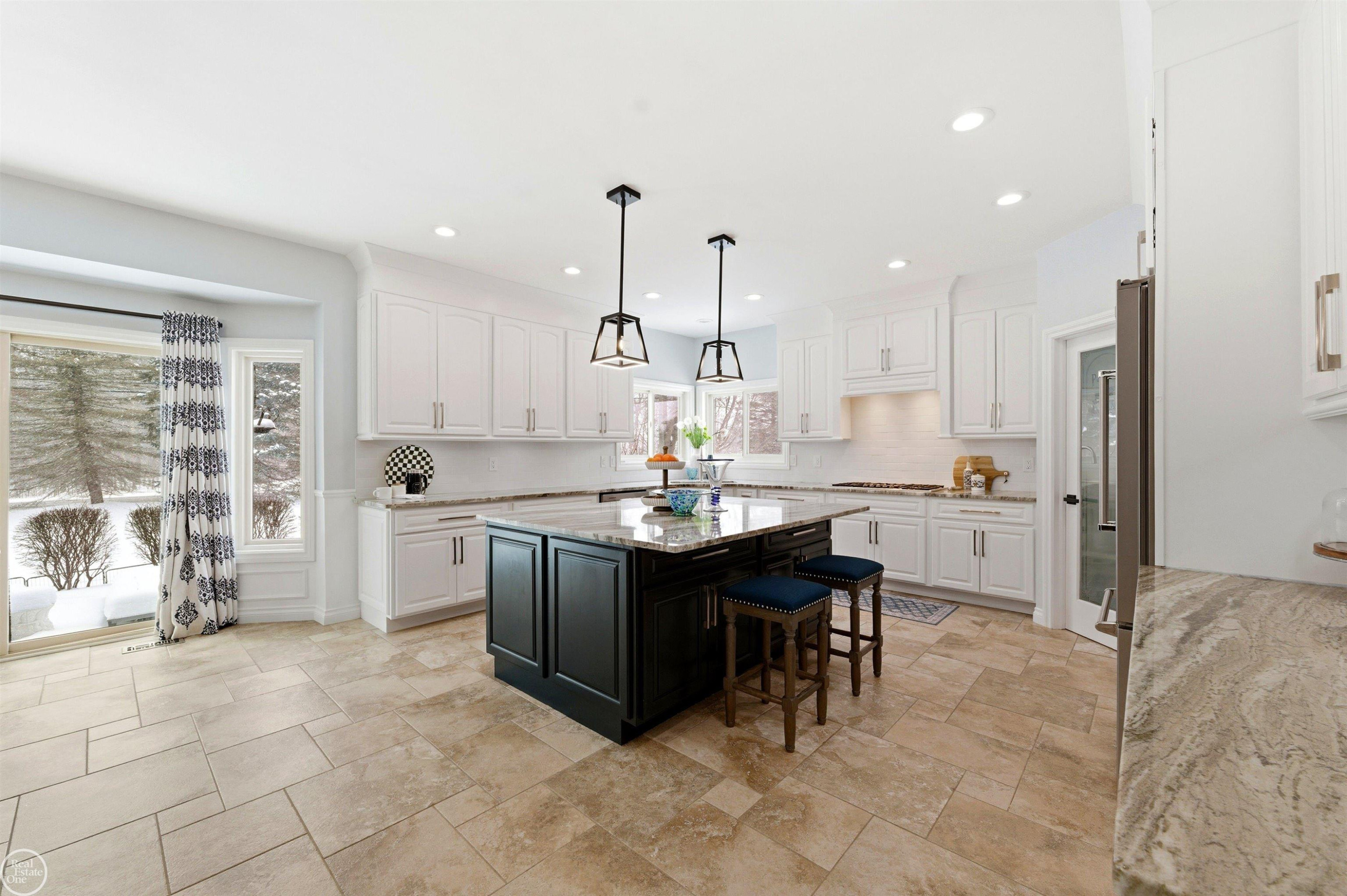 6024 HARBOR Court, MI — Photo 13