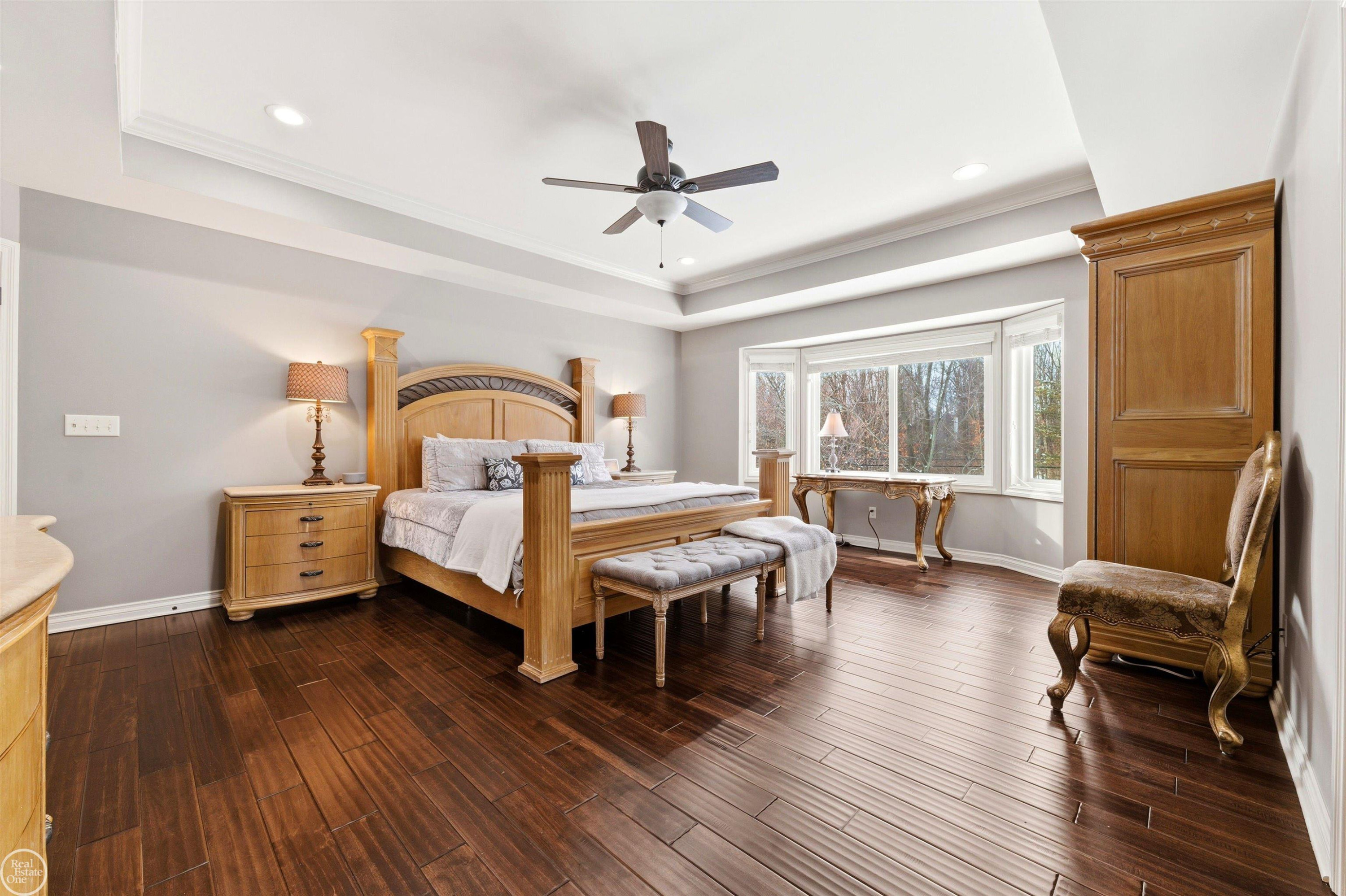 6024 HARBOR Court, MI — Photo 31