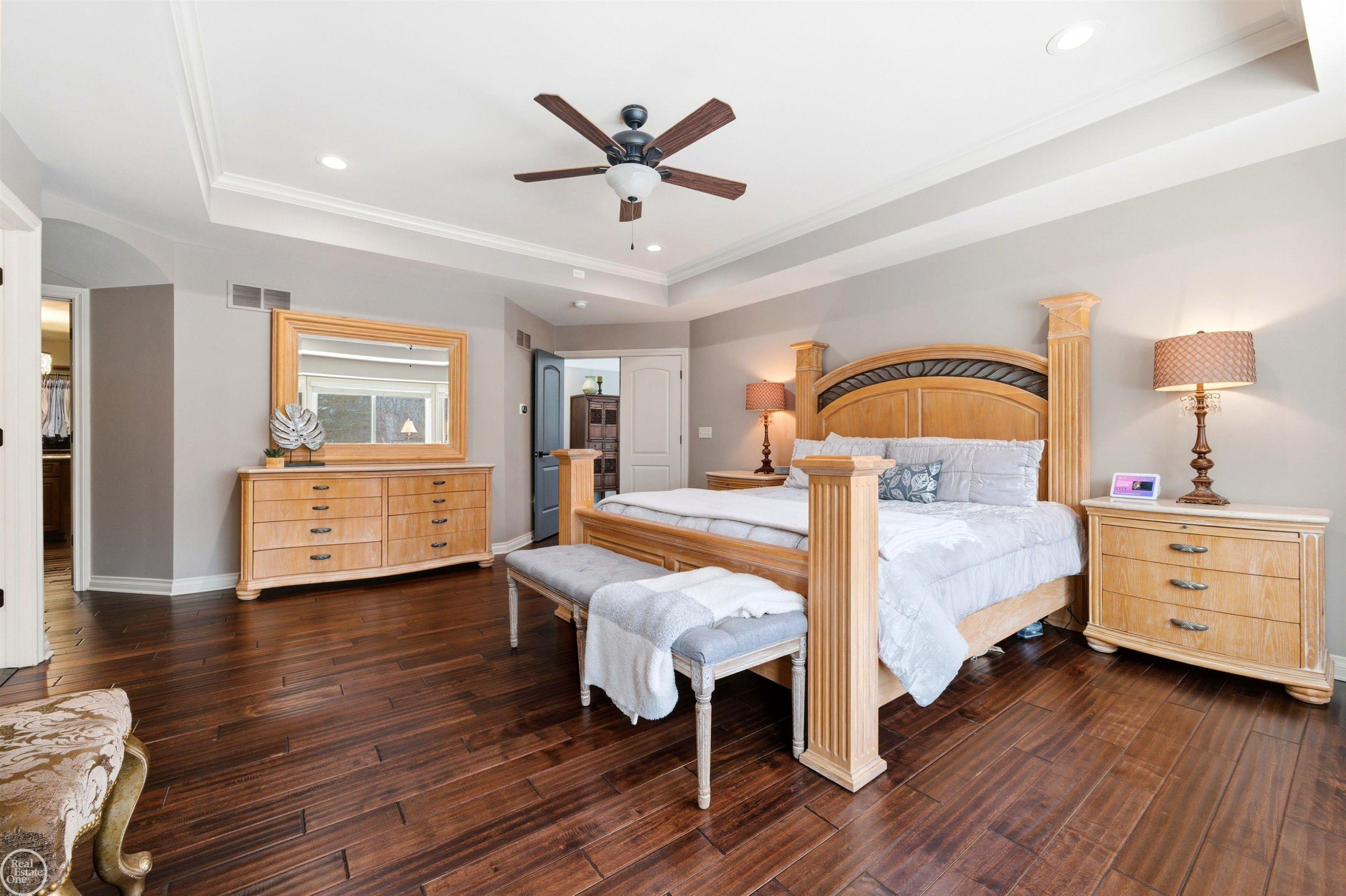 6024 HARBOR Court, MI — Photo 32
