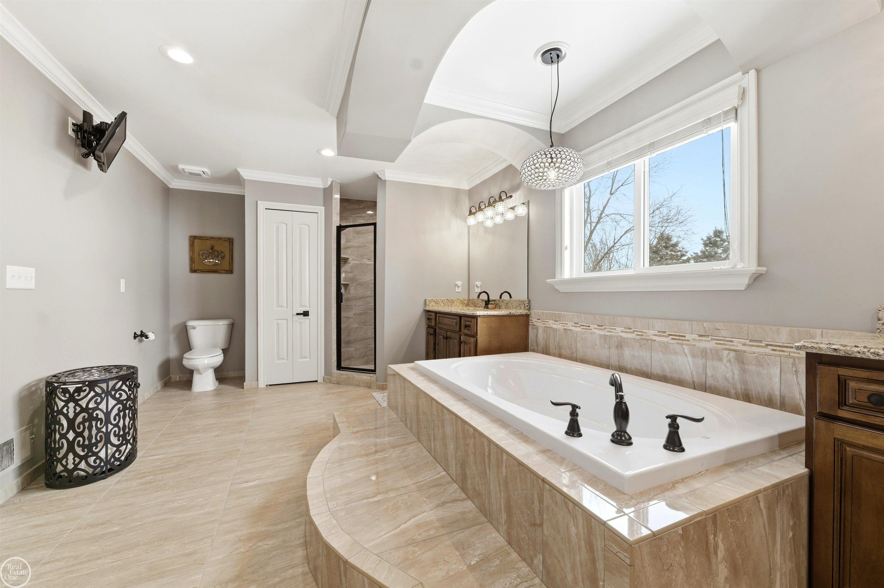 6024 HARBOR Court, MI — Photo 35