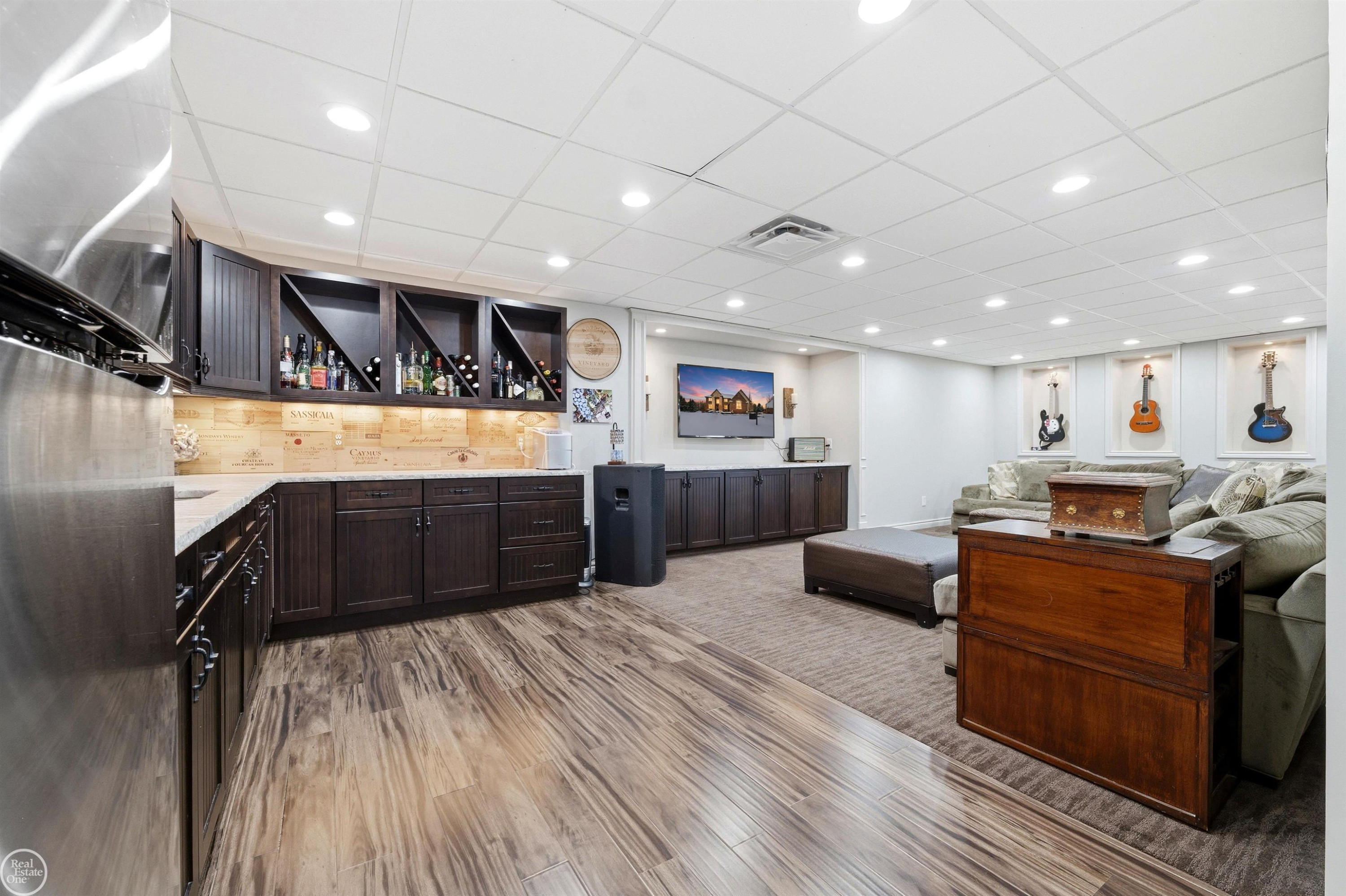 6024 HARBOR Court, MI — Photo 45