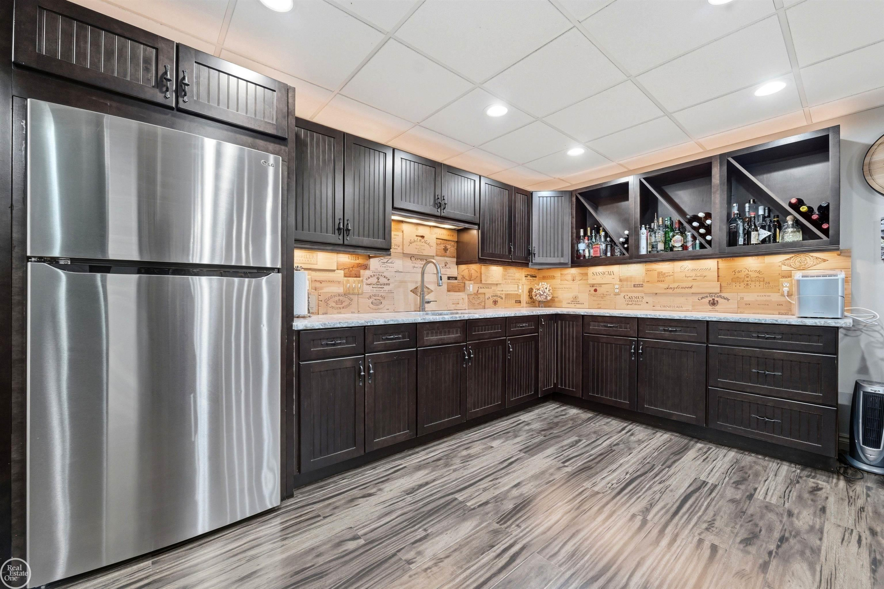6024 HARBOR Court, MI — Photo 48