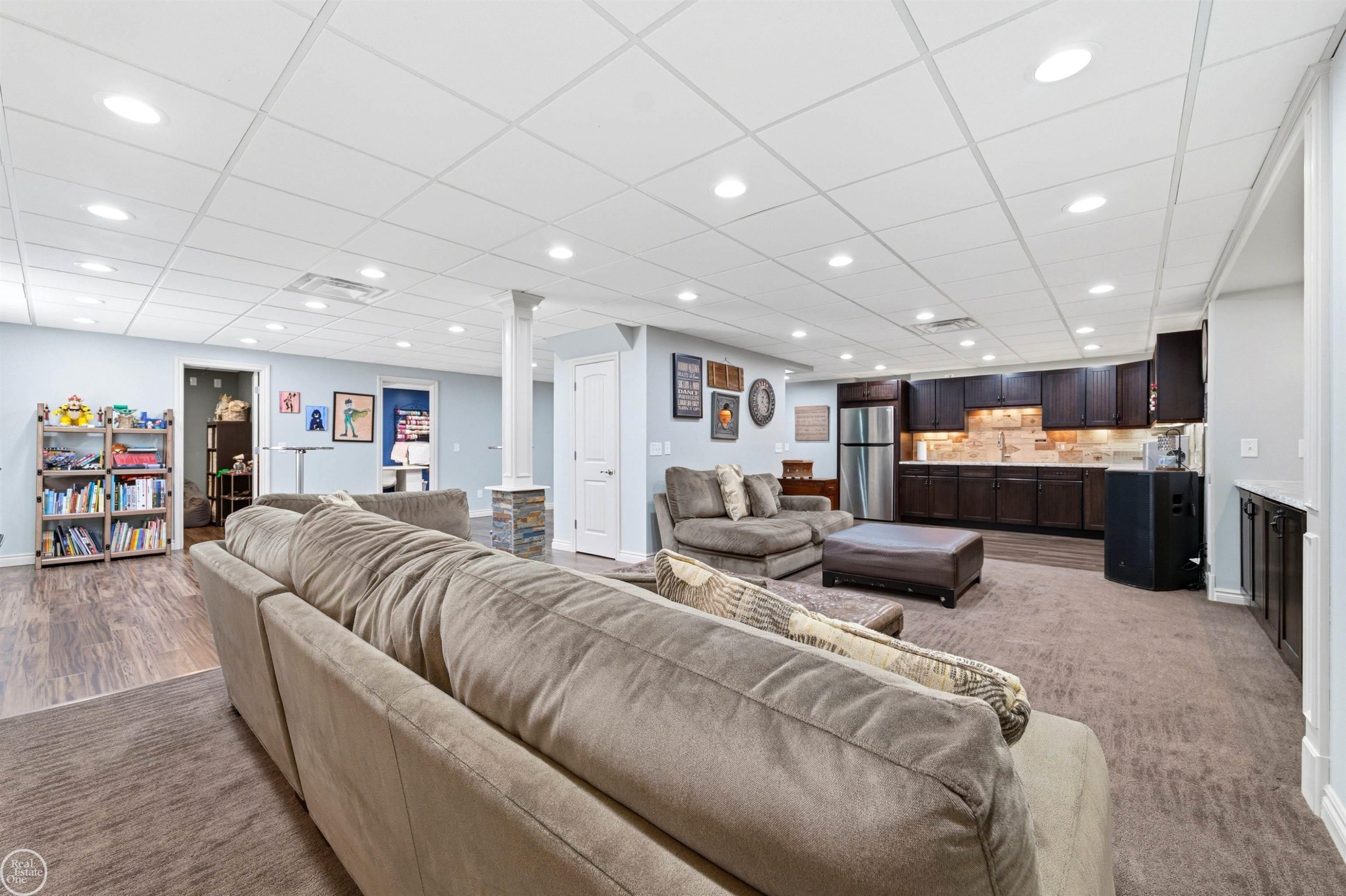 6024 HARBOR Court, MI — Photo 51