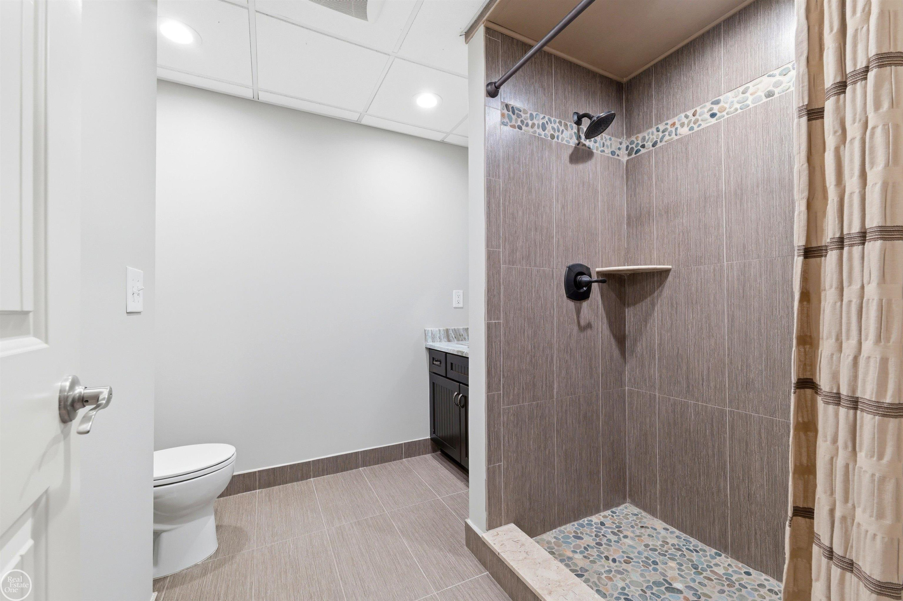6024 HARBOR Court, MI — Photo 61