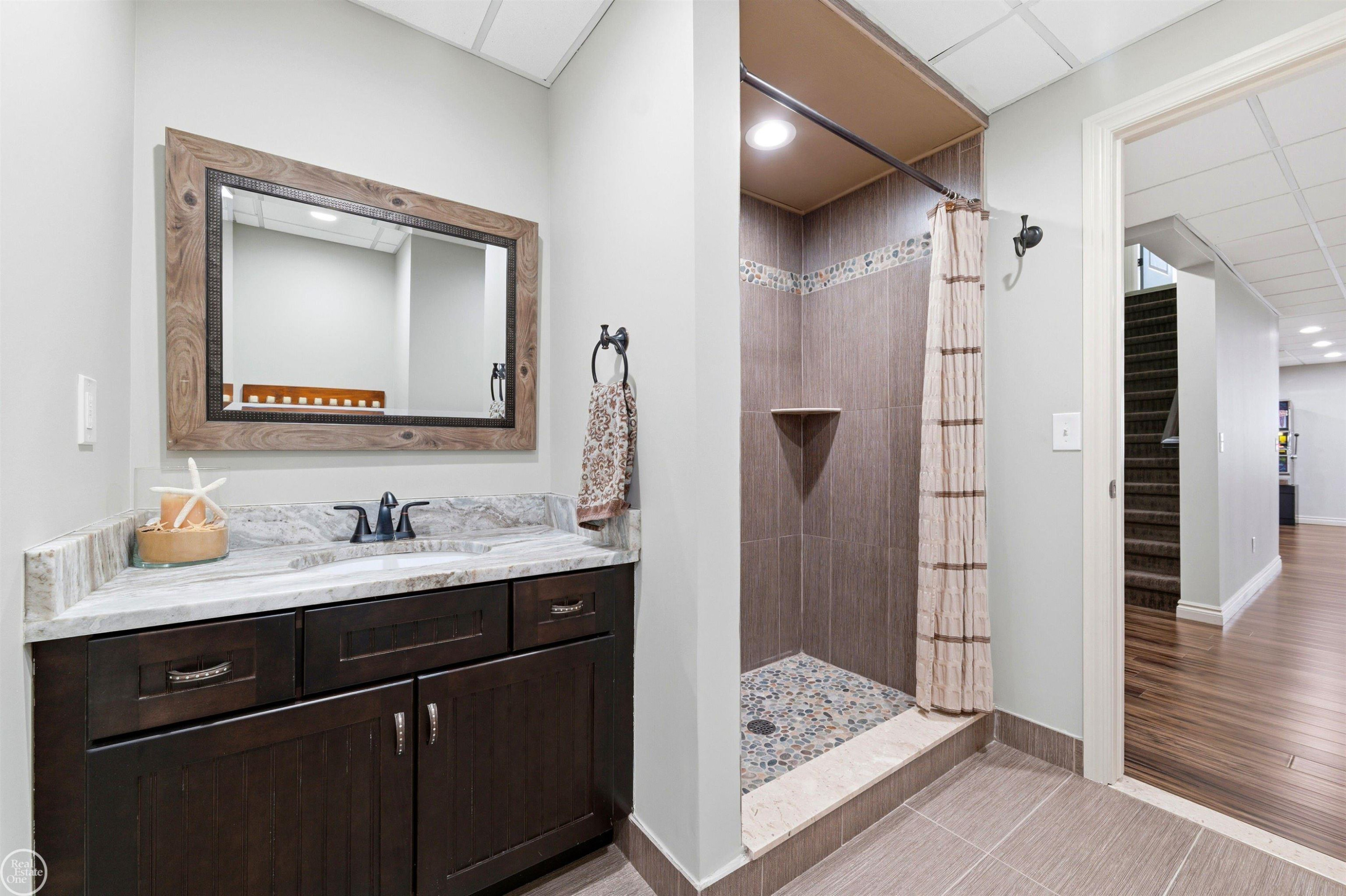 6024 HARBOR Court, MI — Photo 62