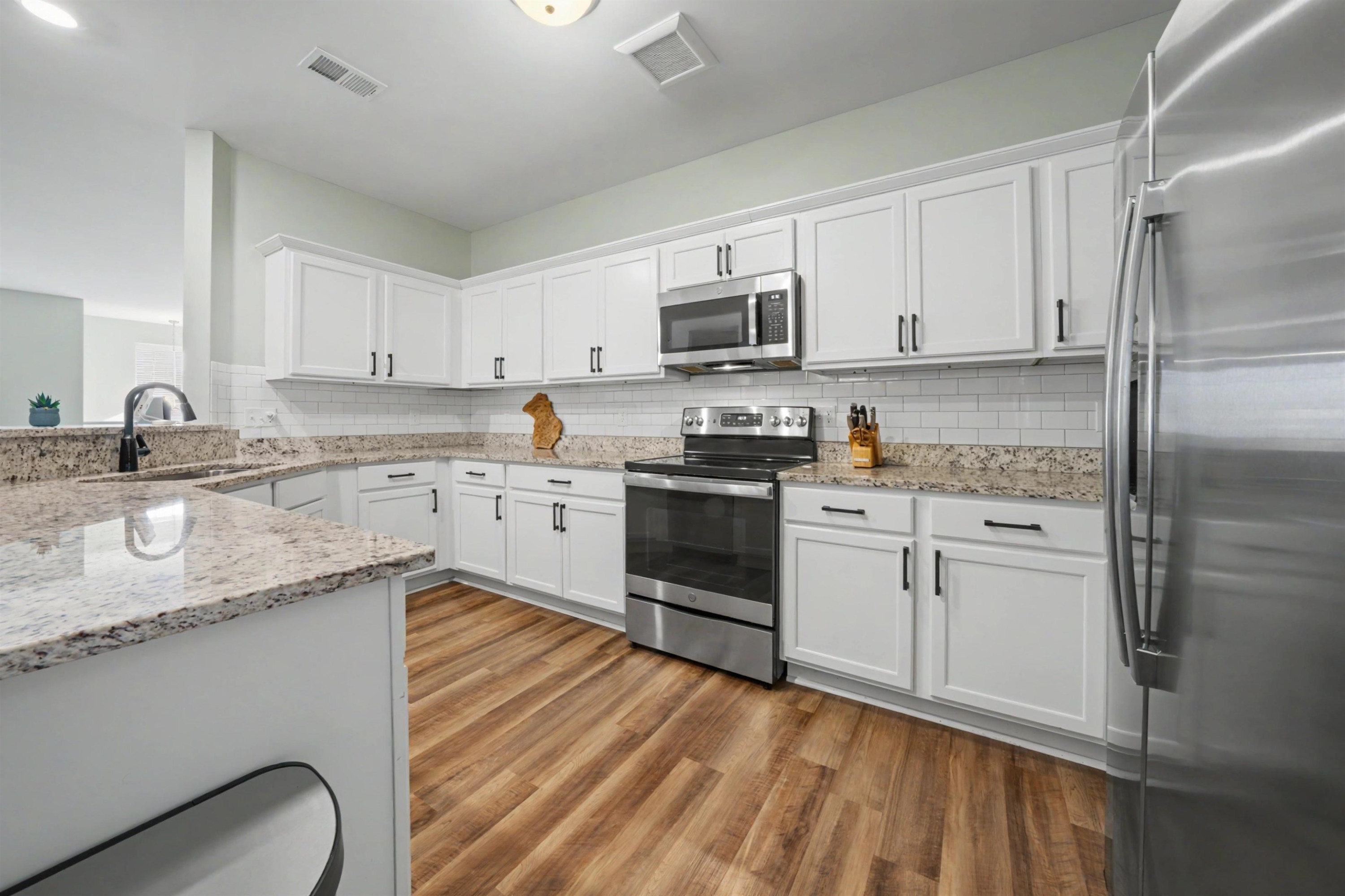 9836 Ridge Run Street, Howell, MI 48855 — Photo 7