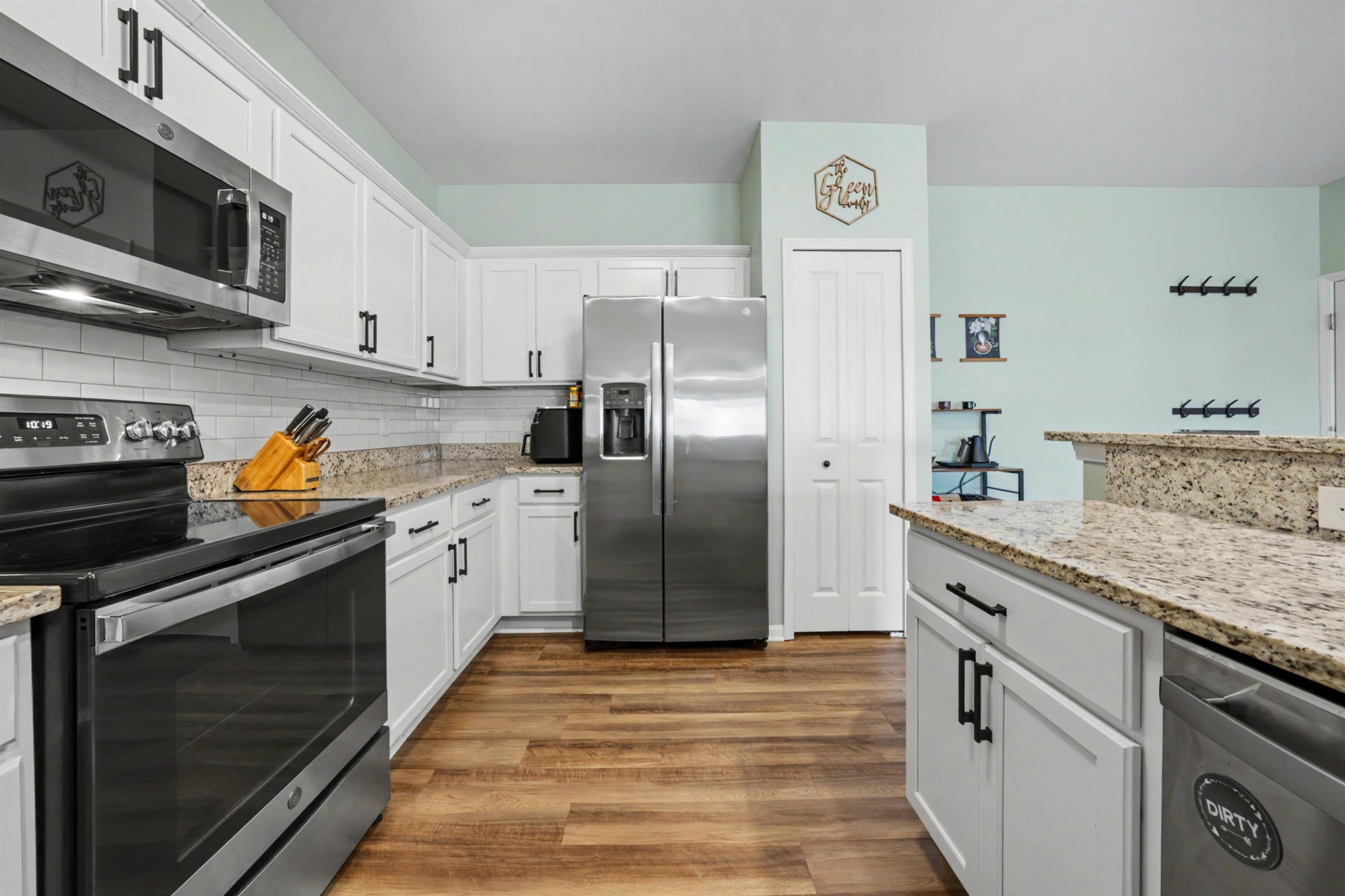 9836 Ridge Run Street, Howell, MI 48855 — Photo 8
