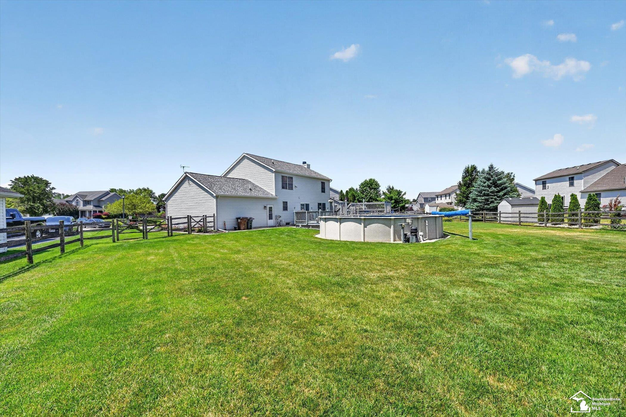 9078 Village Meadows Drive, Temperance, MI 48182 — Photo 38