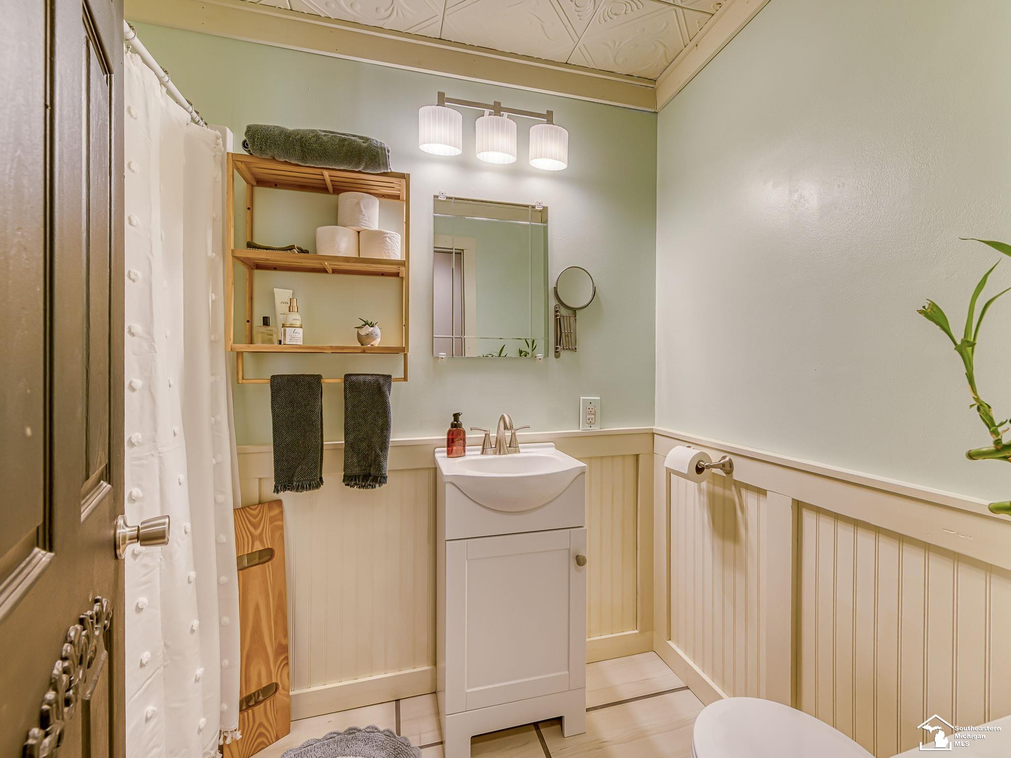 10937 Armstrong Road, MI — Photo 24